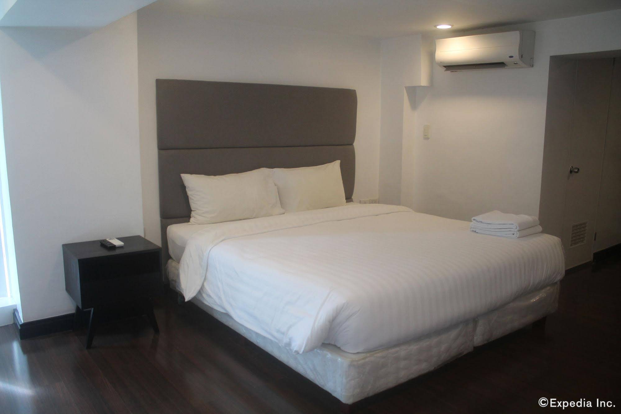 F1 Suites at Fort Palm Spring