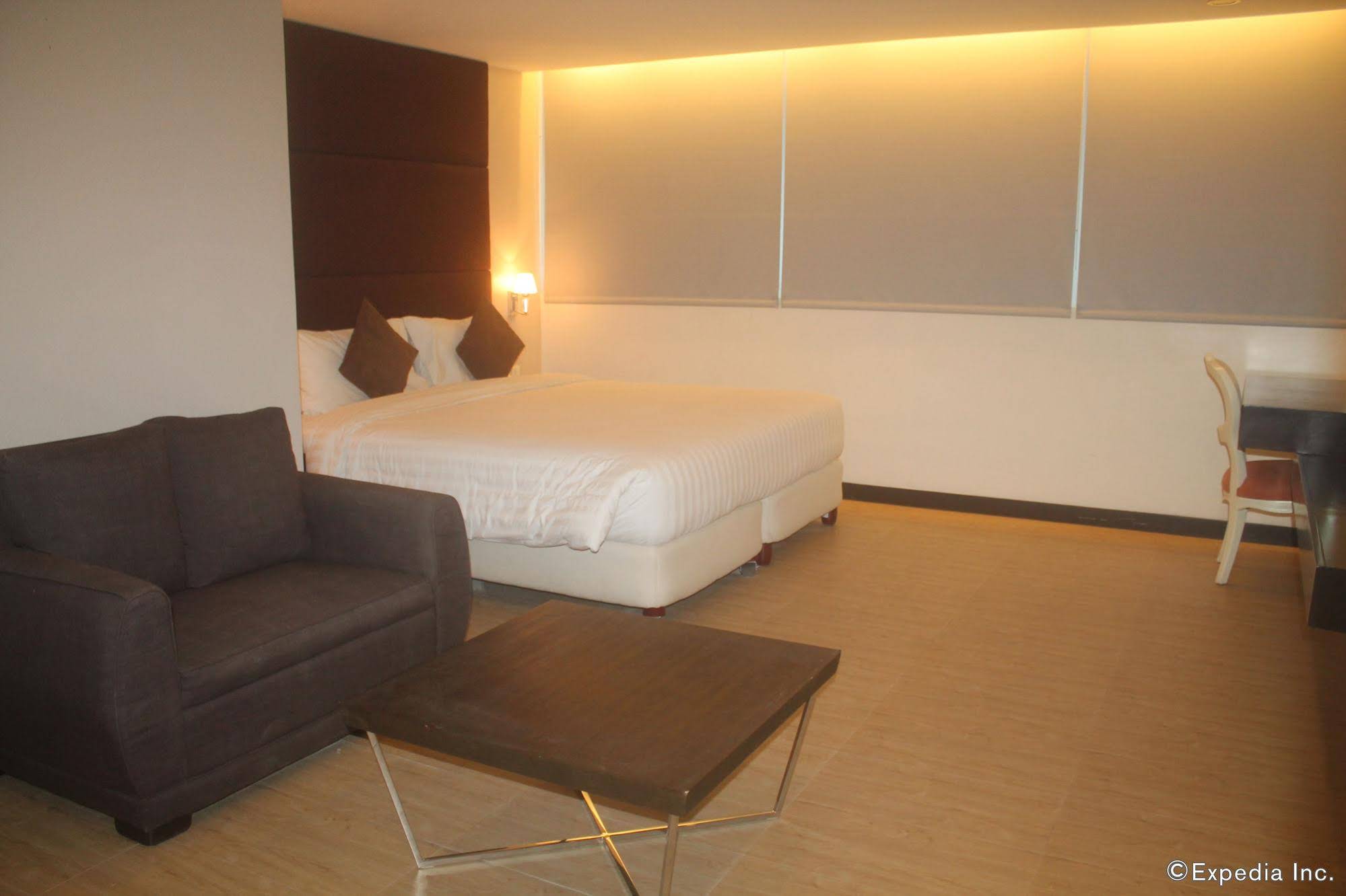 F1 Suites at Fort Palm Spring