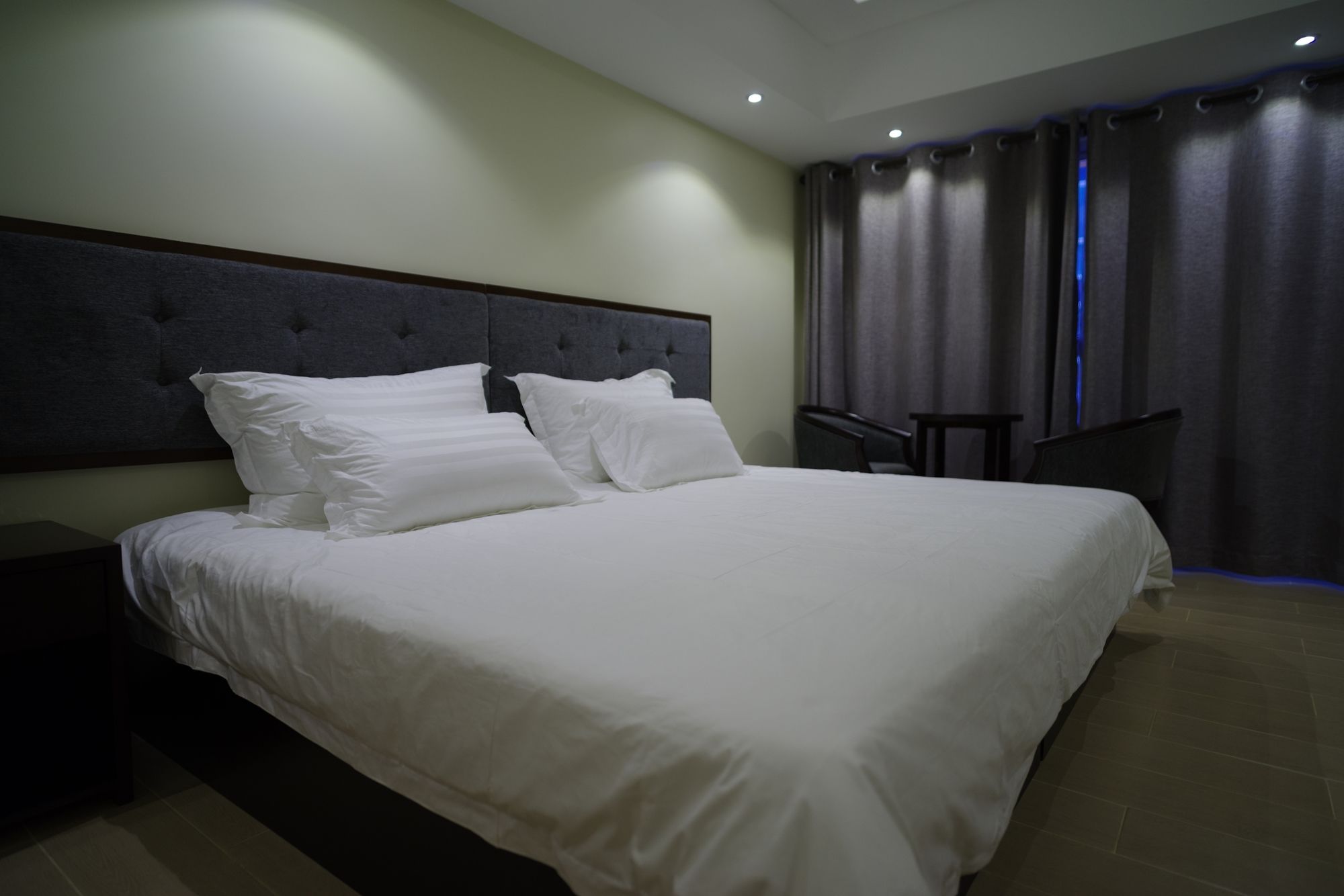 LUXE In Venice - The Venice Residences