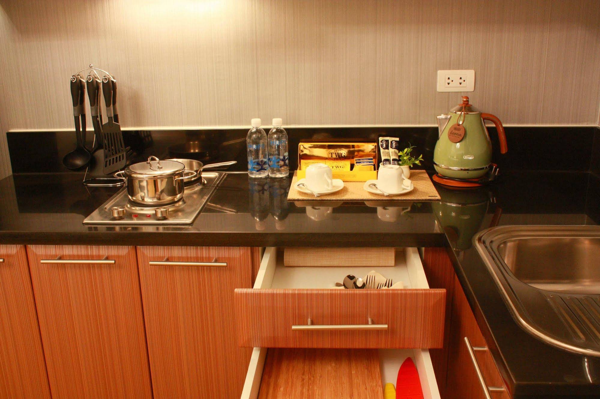 MaxStays - Max Pavilion @ The Venice Residences