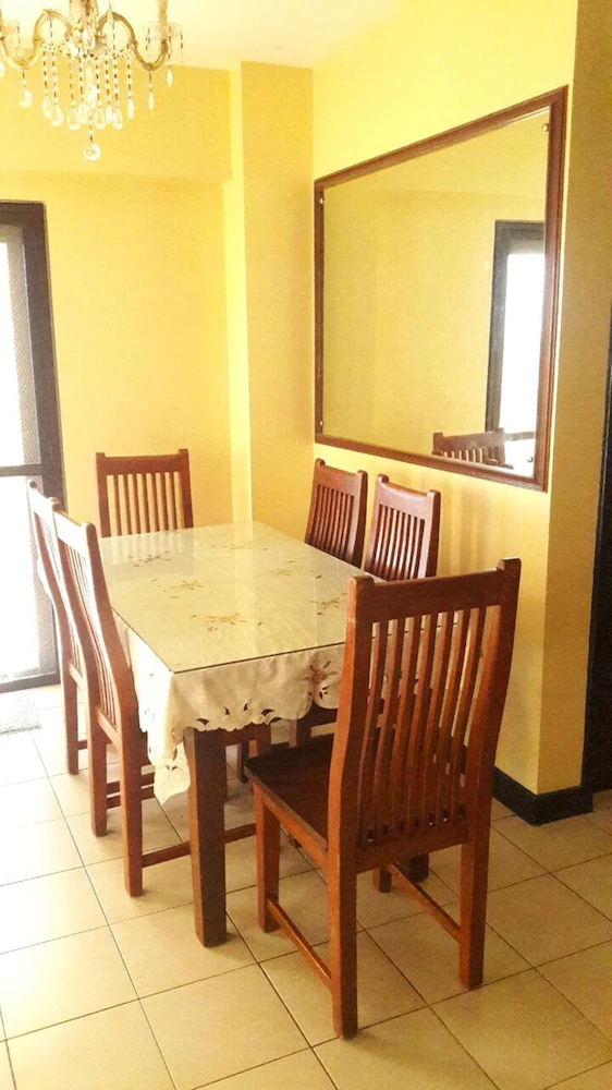 Migz N Tons Place At Cypress Towers