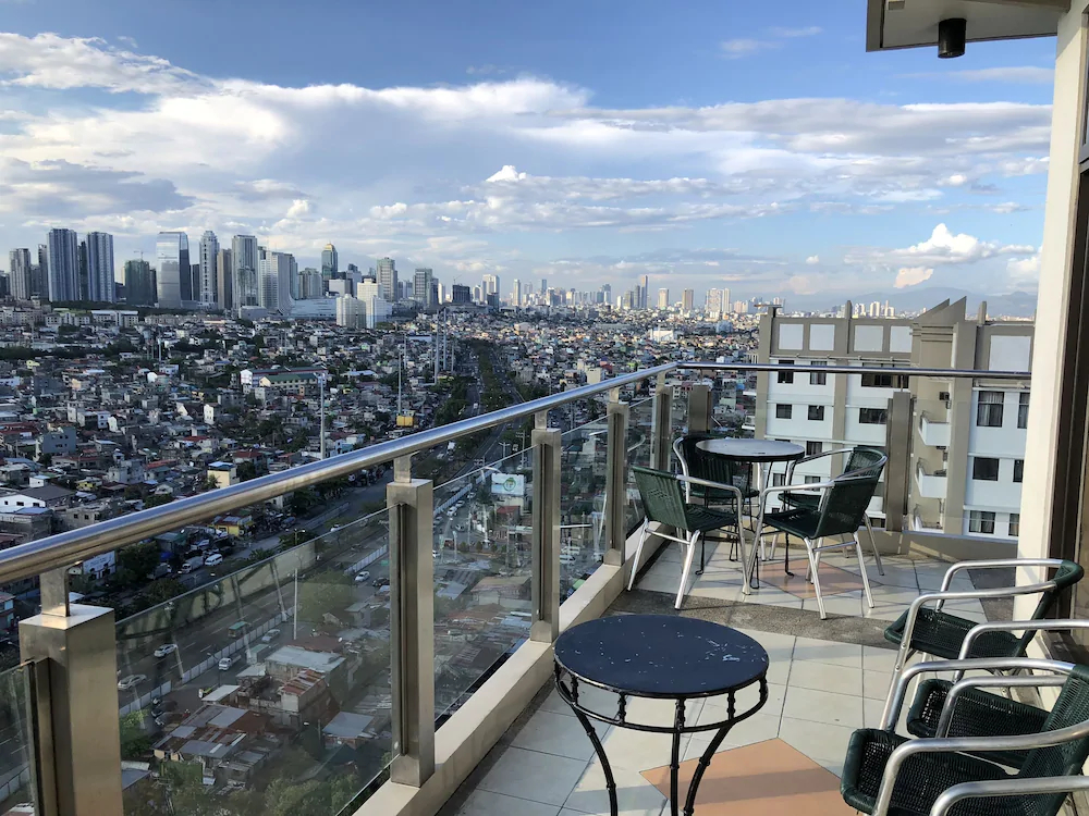Migz N Tons Place At Cypress Towers