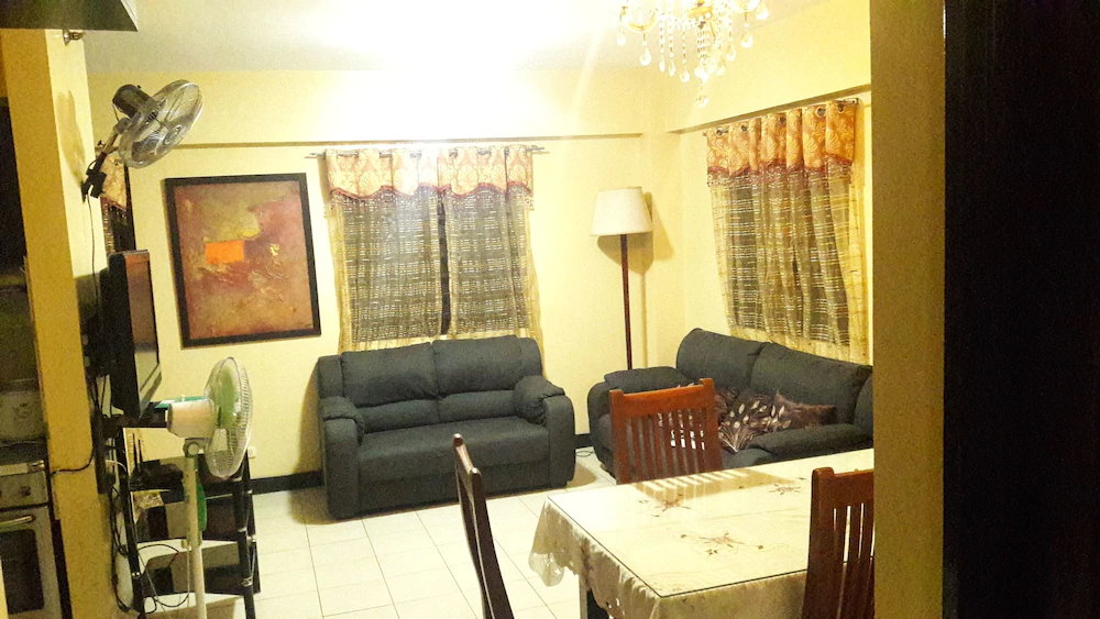 Migz N Tons Place At Cypress Towers