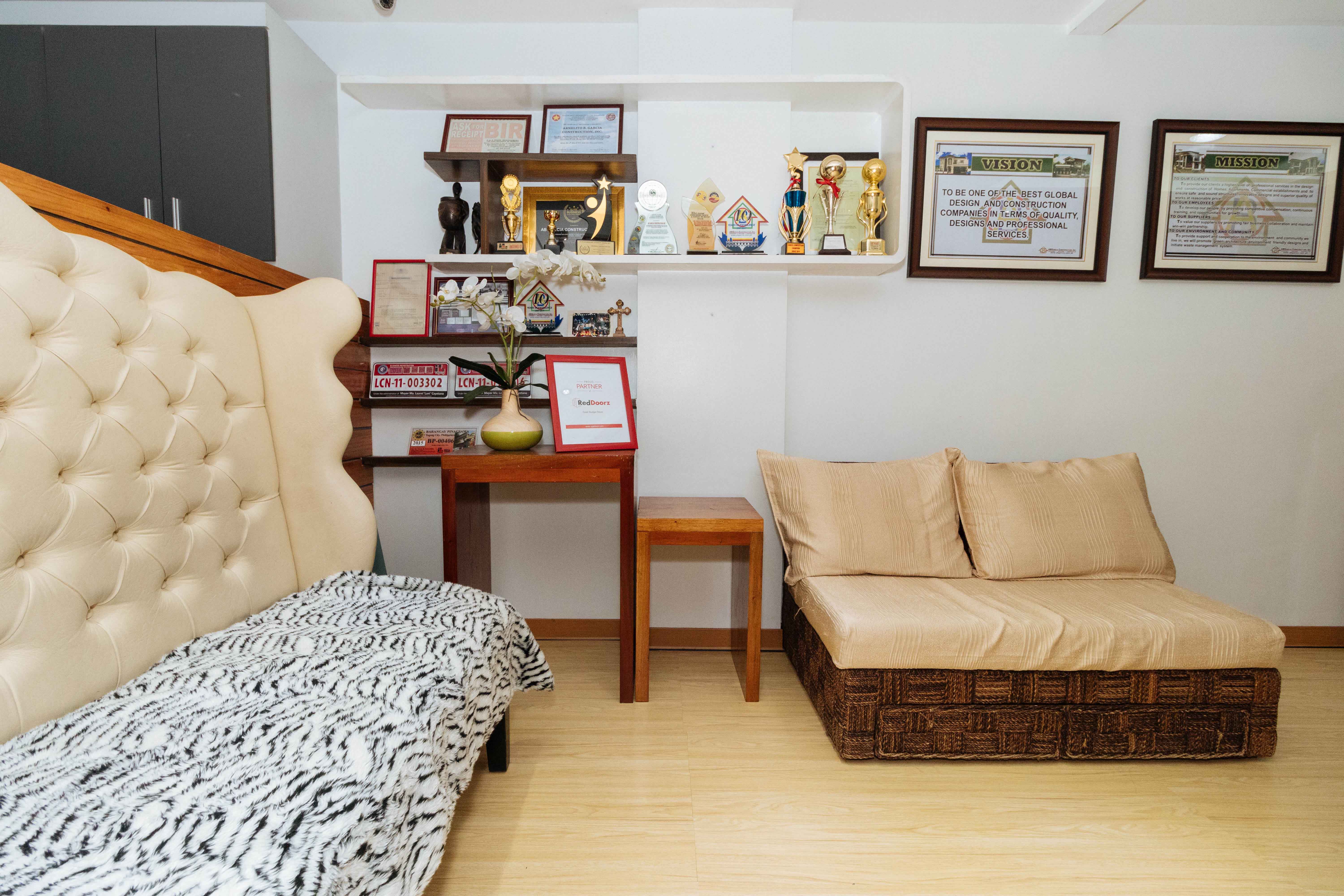 RedDoorz near Mckinley Hill Taguig City