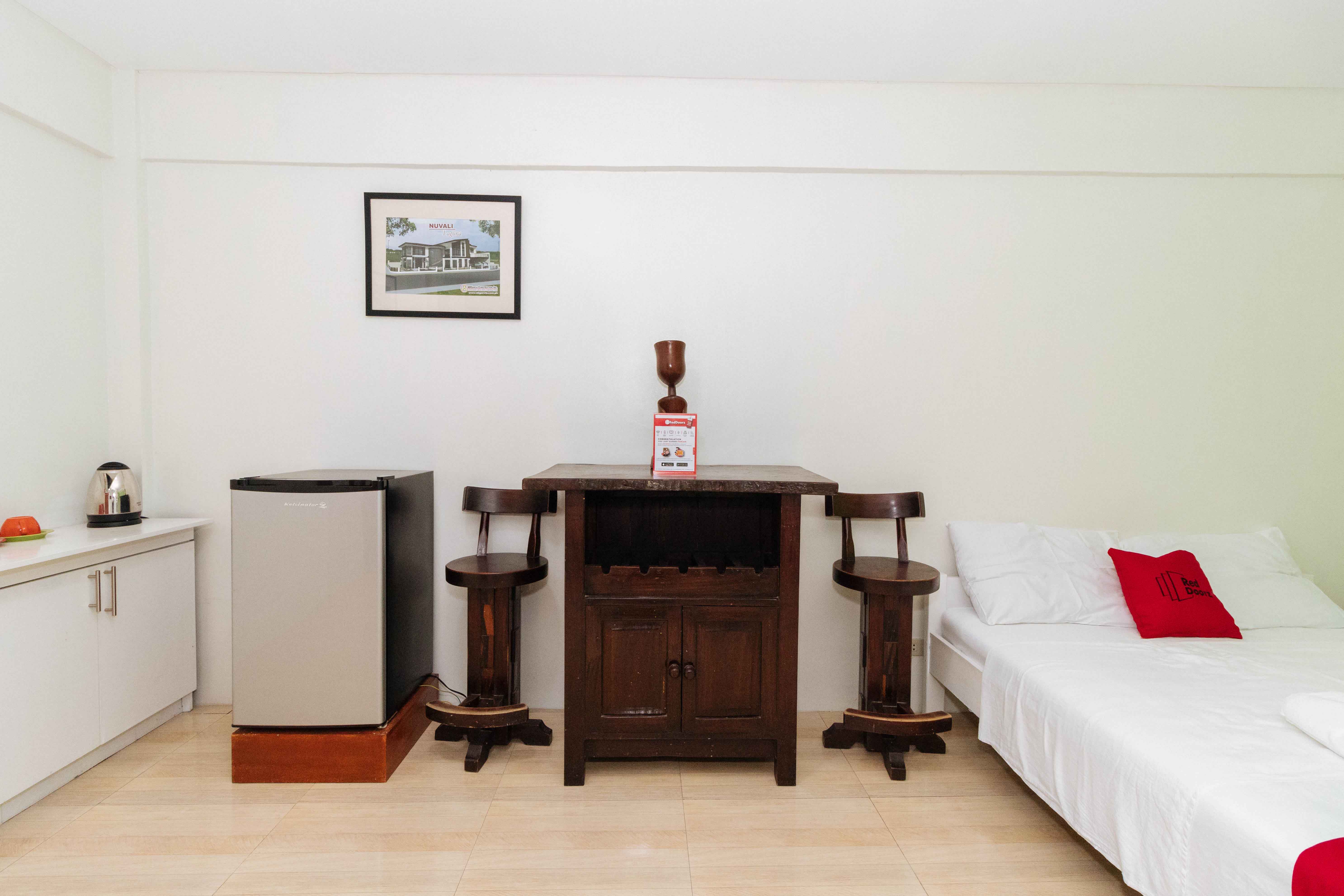 RedDoorz near Mckinley Hill Taguig City