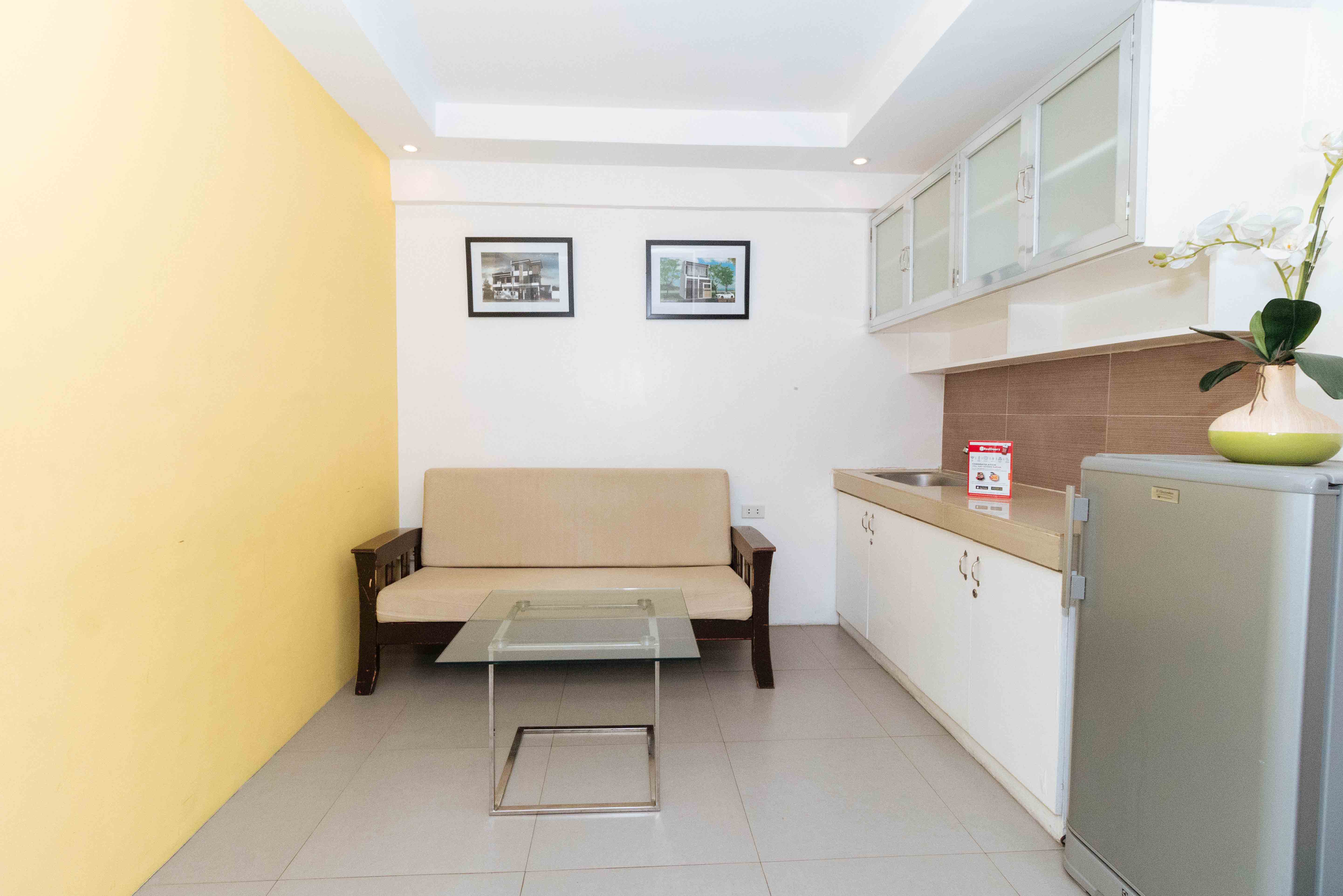 RedDoorz near Mckinley Hill Taguig City
