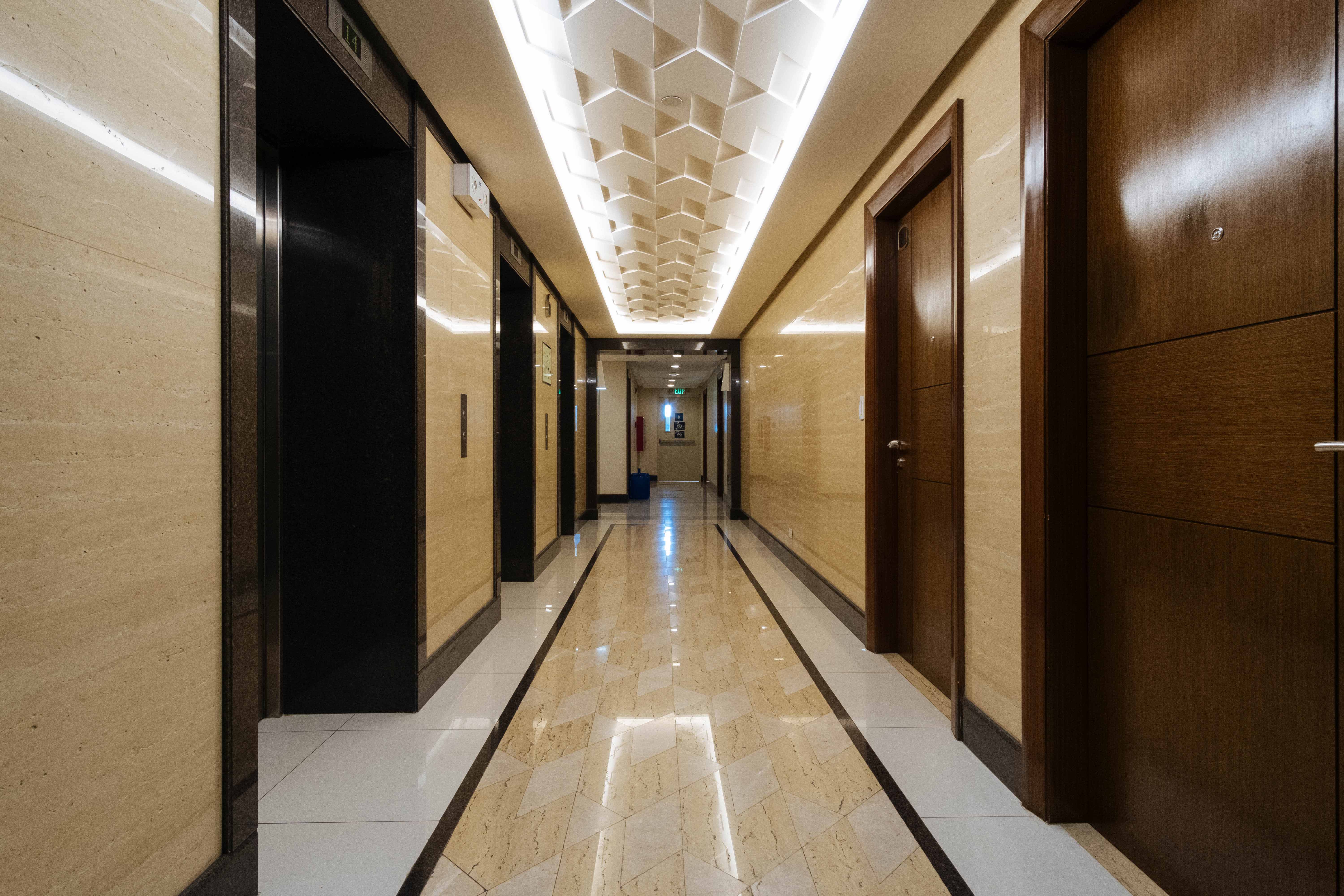 RedDoorz Premium @ Venice Luxury BGC 1