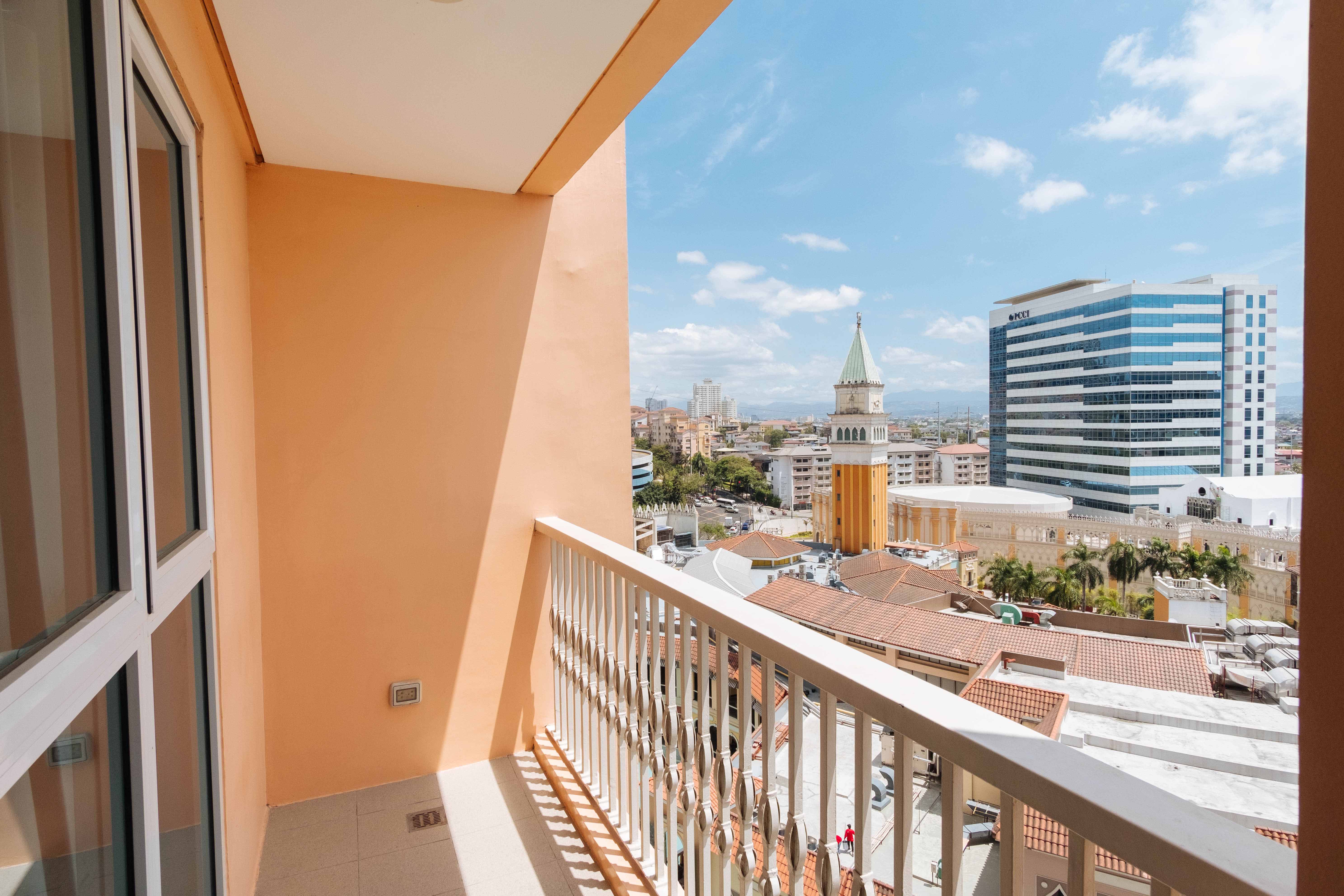 The Venice Luxury Residences by RedDoorz