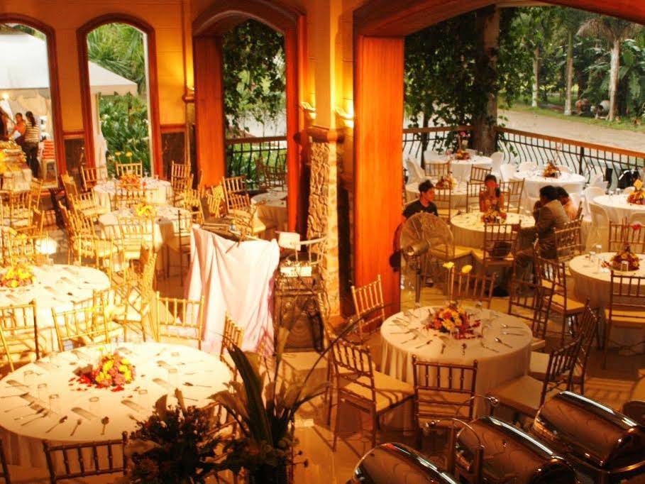 Villa Diana Hotel & Cafe