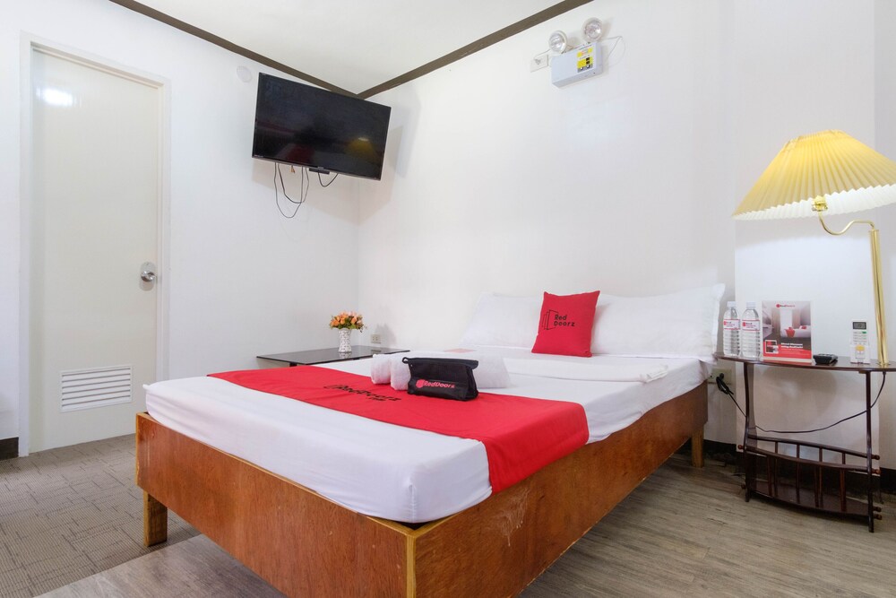 Cebuano Lodge by RedDoorz