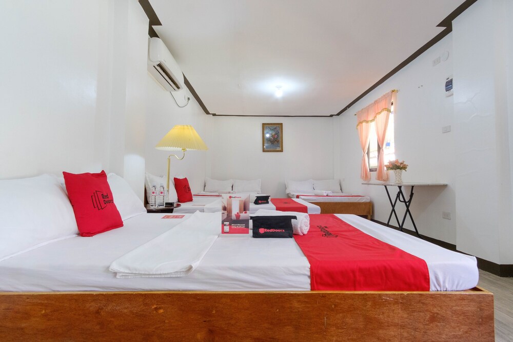 Cebuano Lodge by RedDoorz