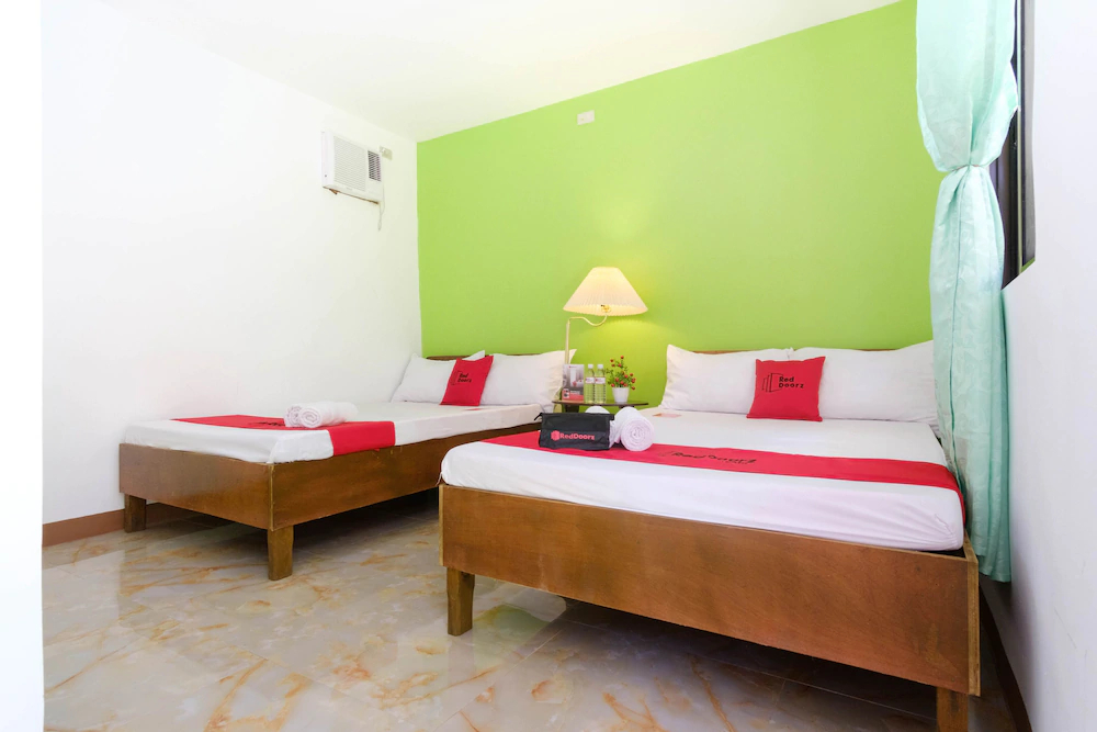 Cebuano Lodge by RedDoorz