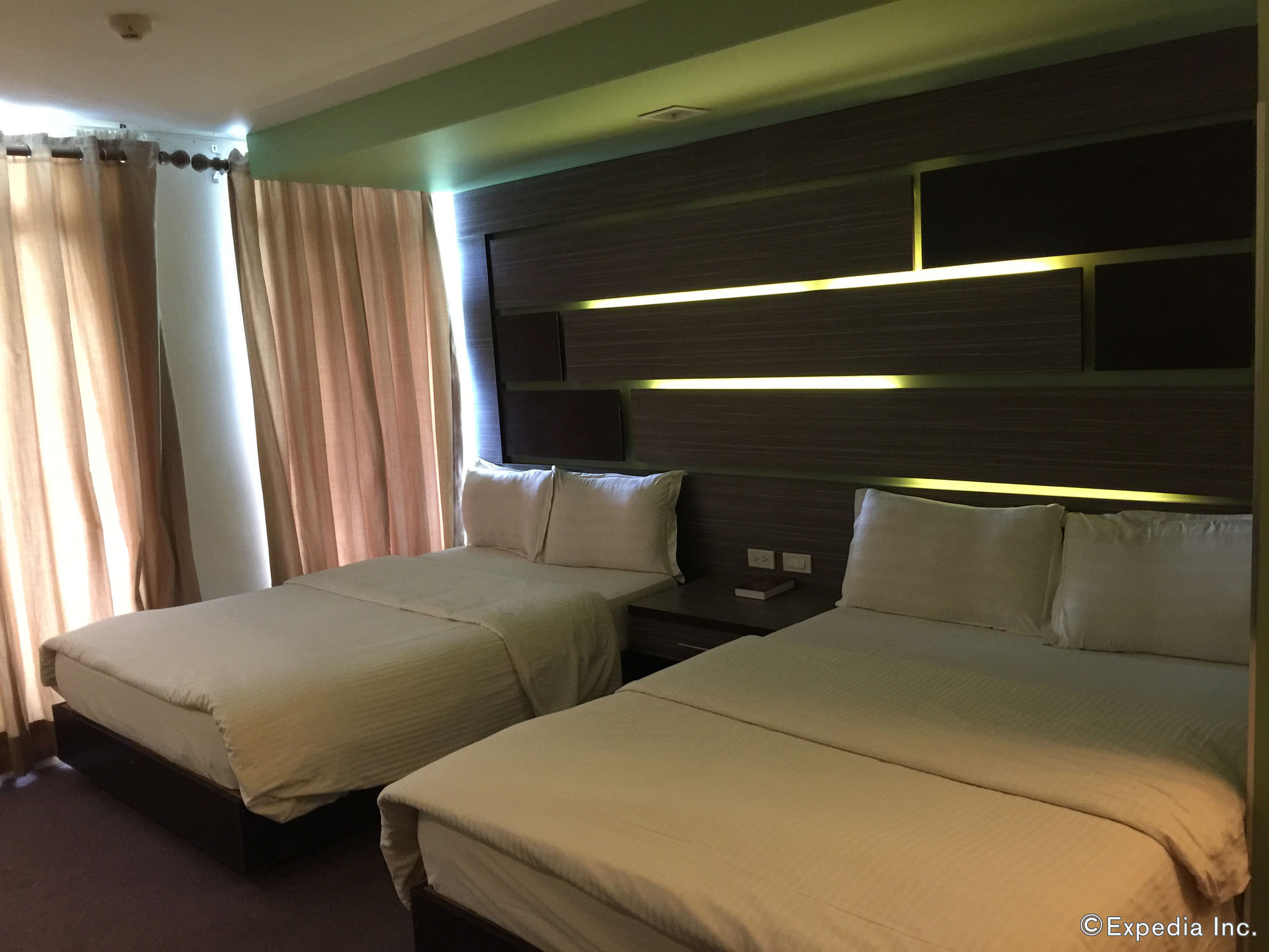 Coron Gateway Hotel & Suites