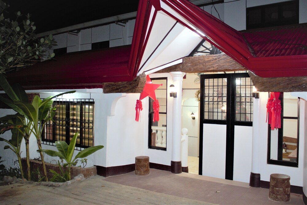 Coron Linde's Inn