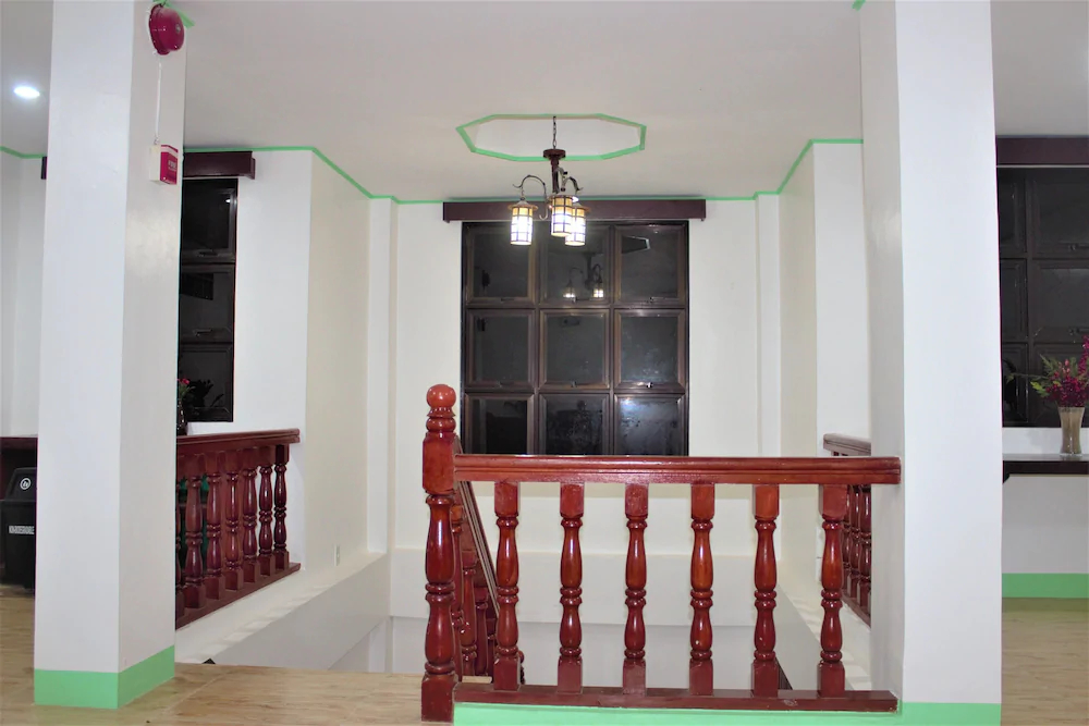 Coron Linde's Inn