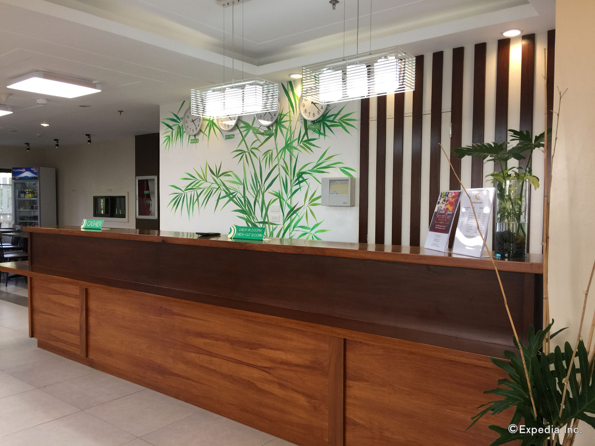 Coron Soleil Express Hotel