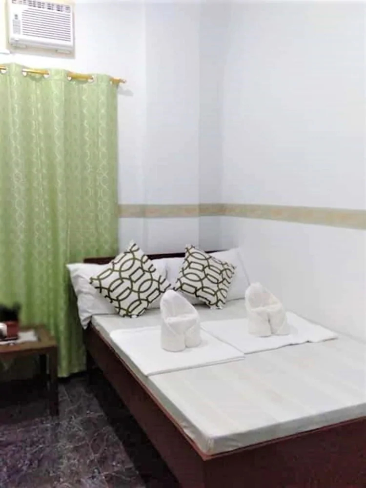 Filcan Hostel Coron