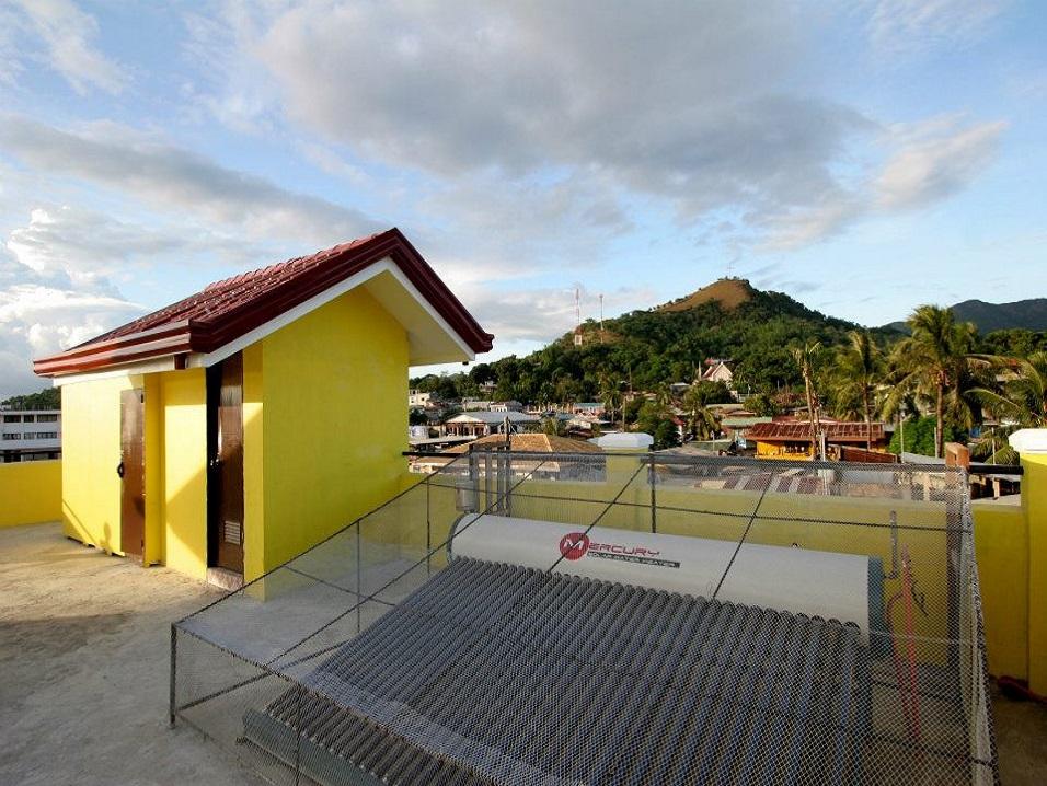 Luis Bay Travellers Lodge