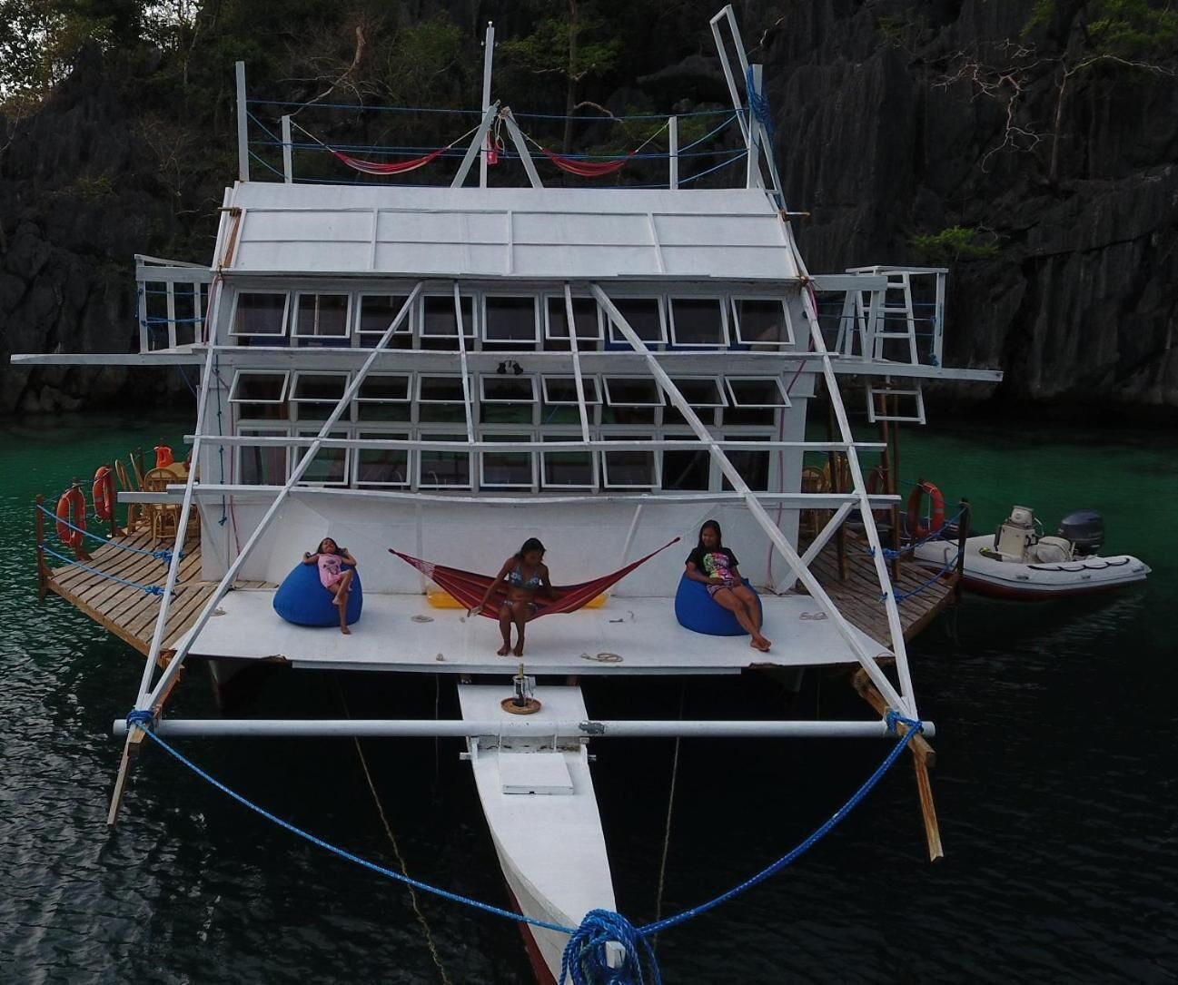 Paolyn Floating House Restaurant