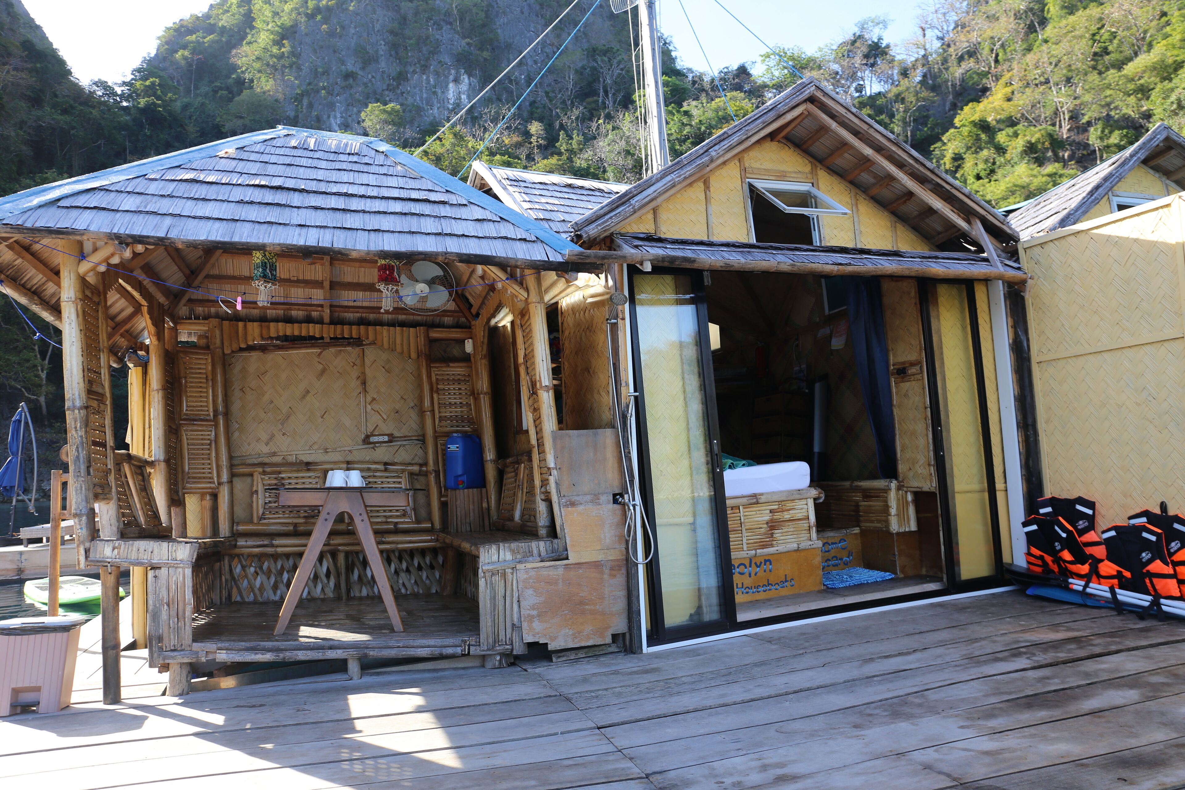 Paolyn Floating House Restaurant