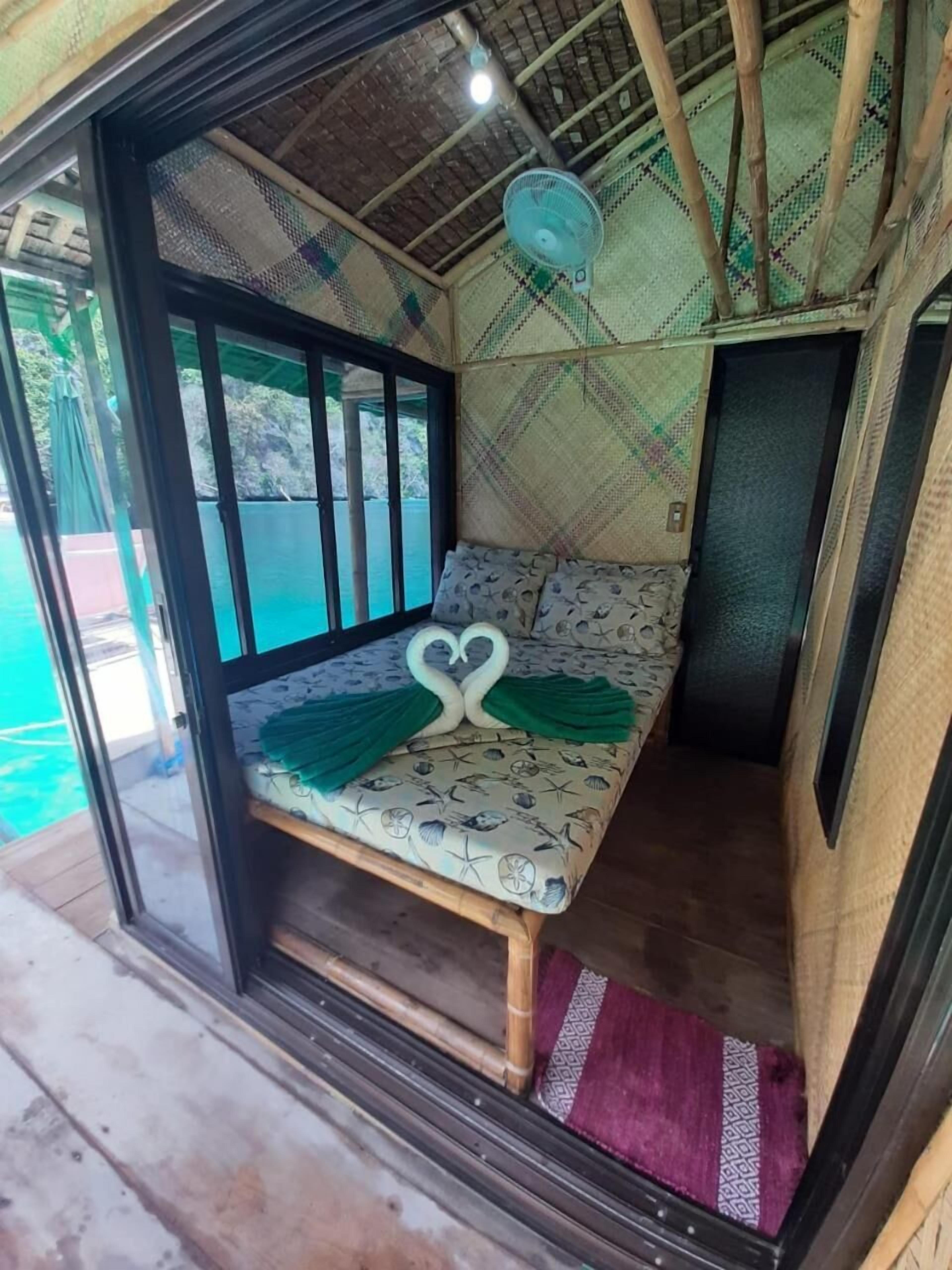 Paolyn Floating House Restaurant