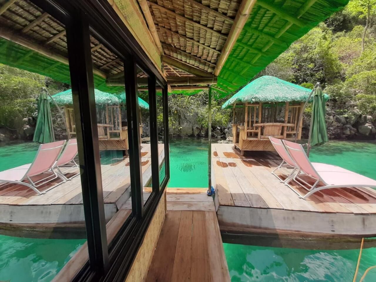 Paolyn Floating House Restaurant