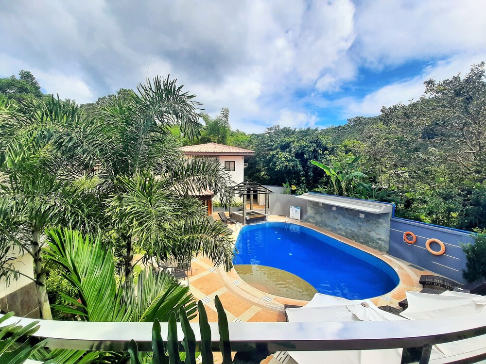 Pearl Vista De Coron Resort Hotel
