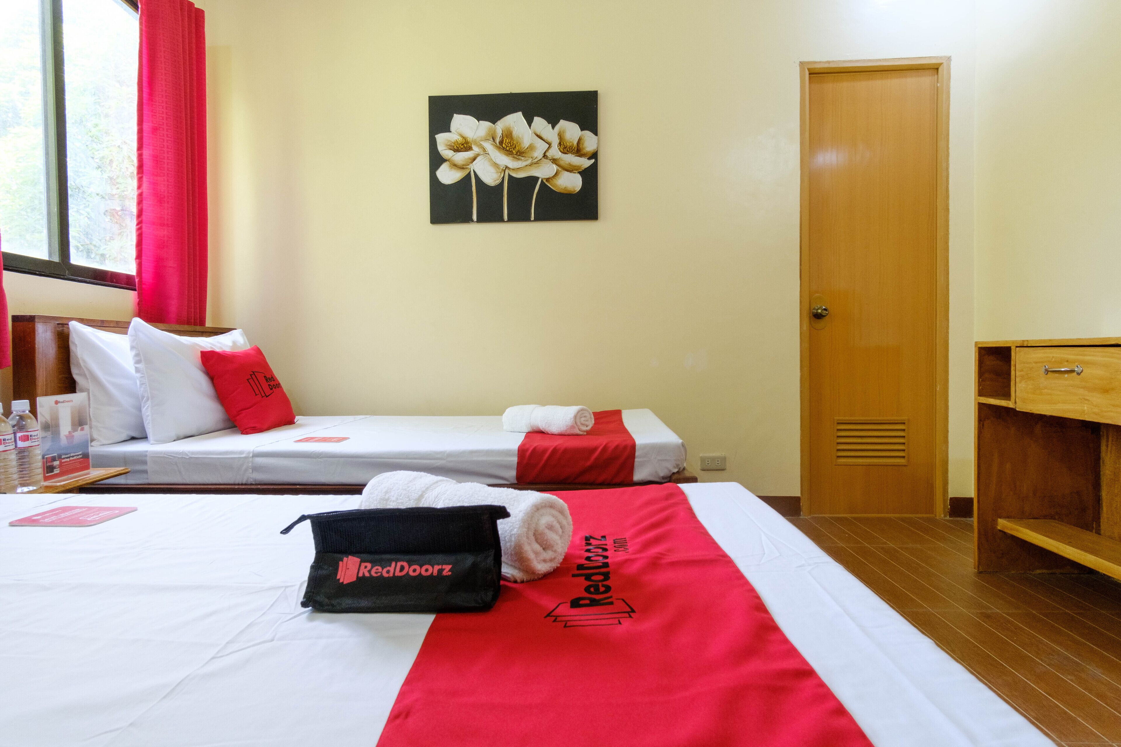 RedDoorz @ Poblacion 6 Coron