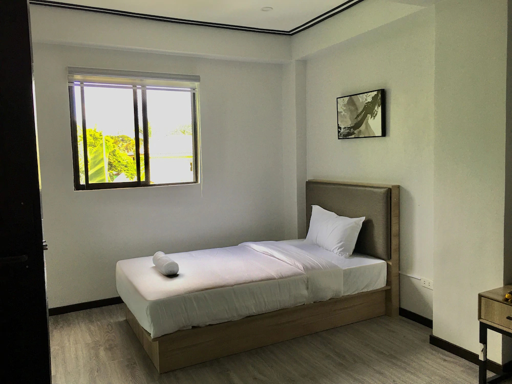Sailing Inn Coron