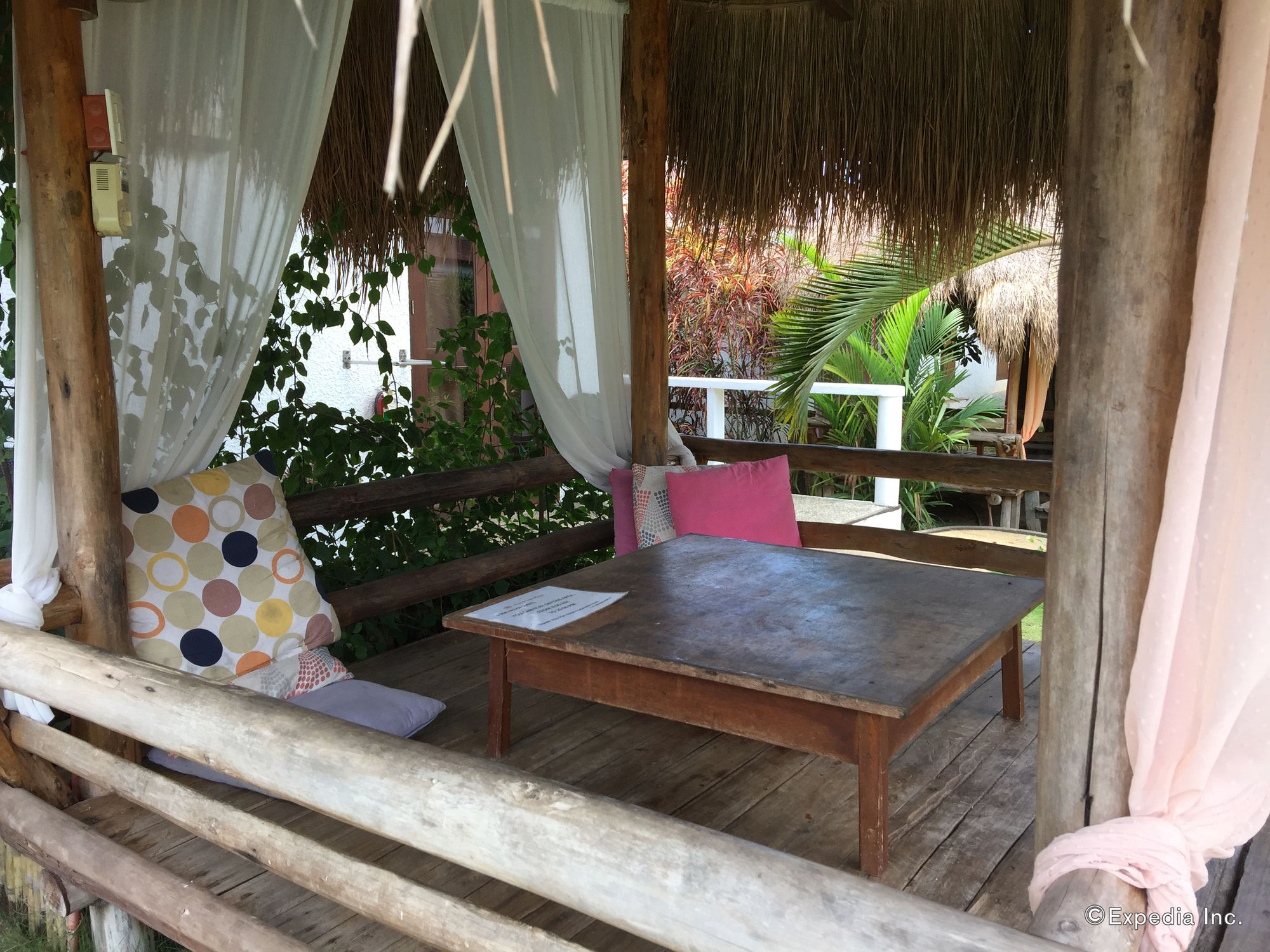Sunz En Coron Resort
