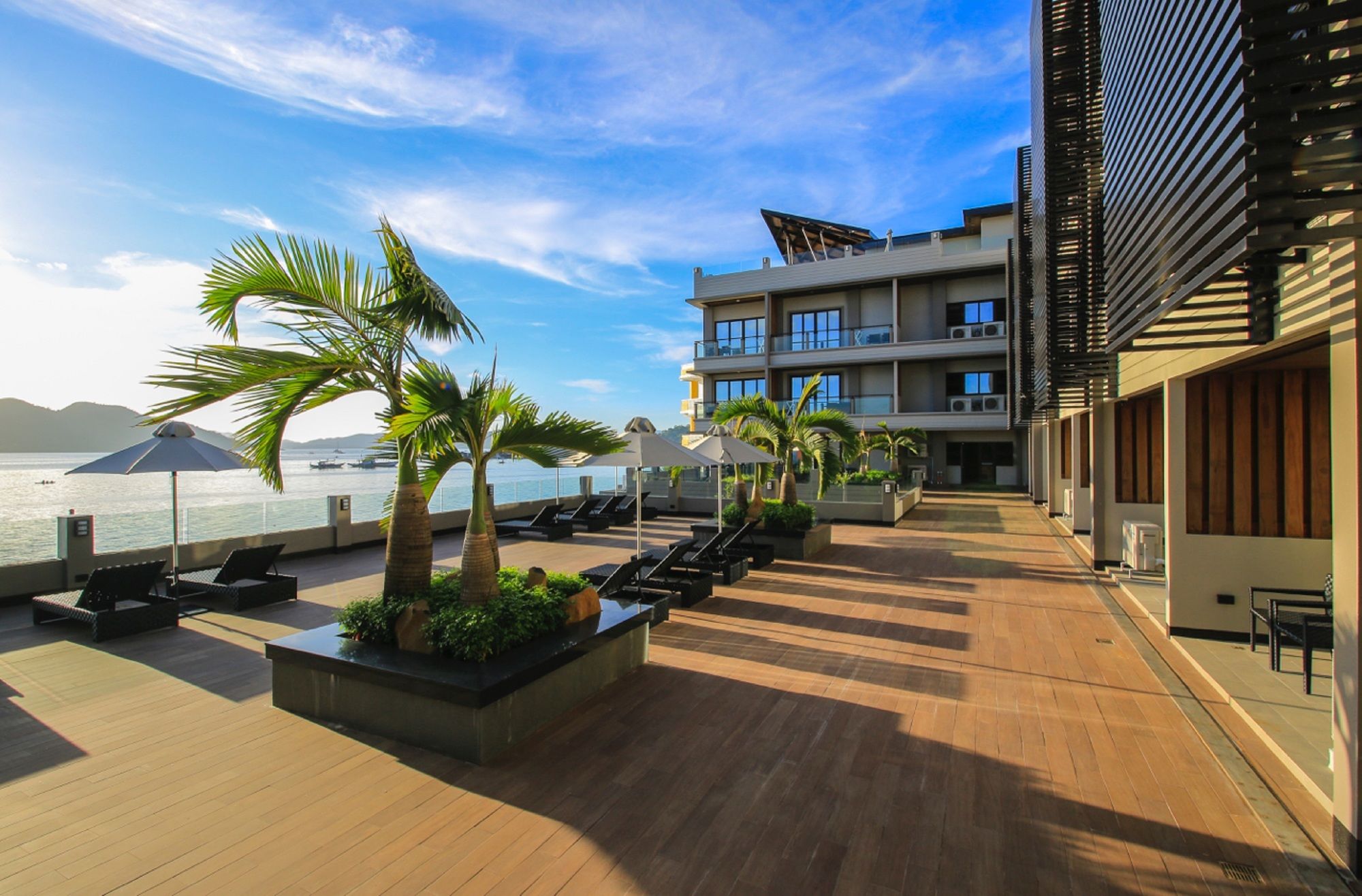 Two Seasons Coron Bayside Hotel