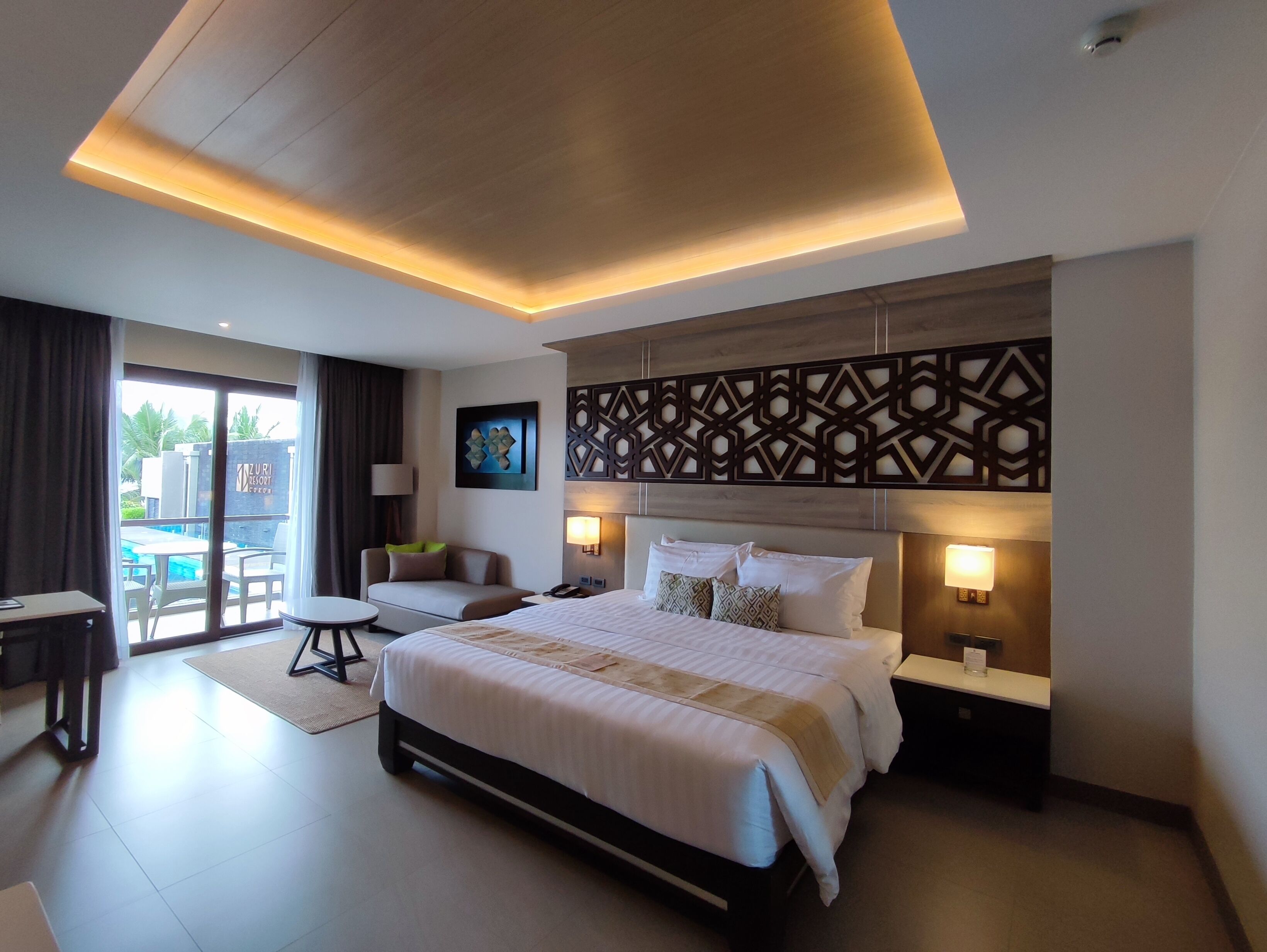 Zuri Resort