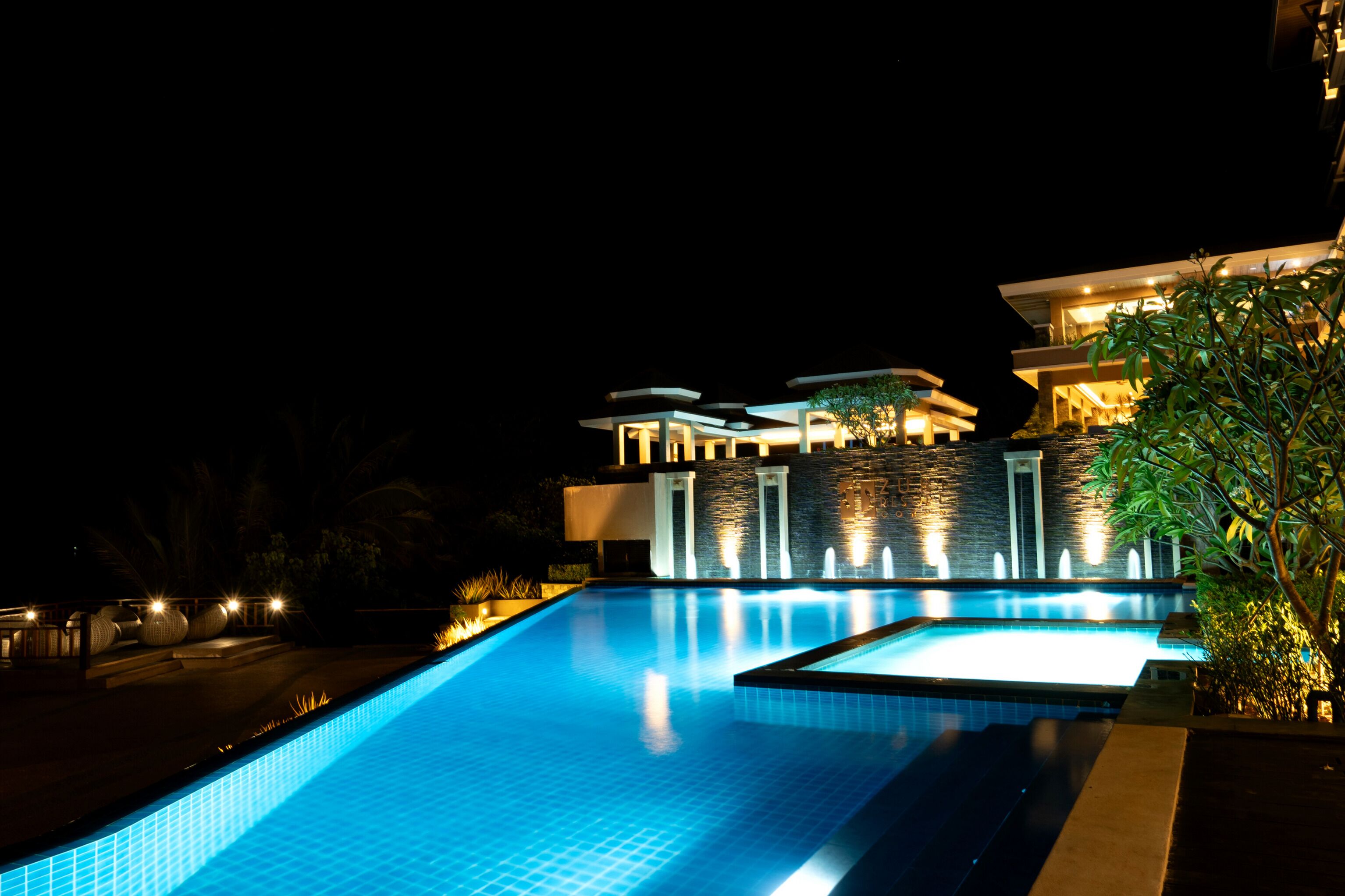 Zuri Resort