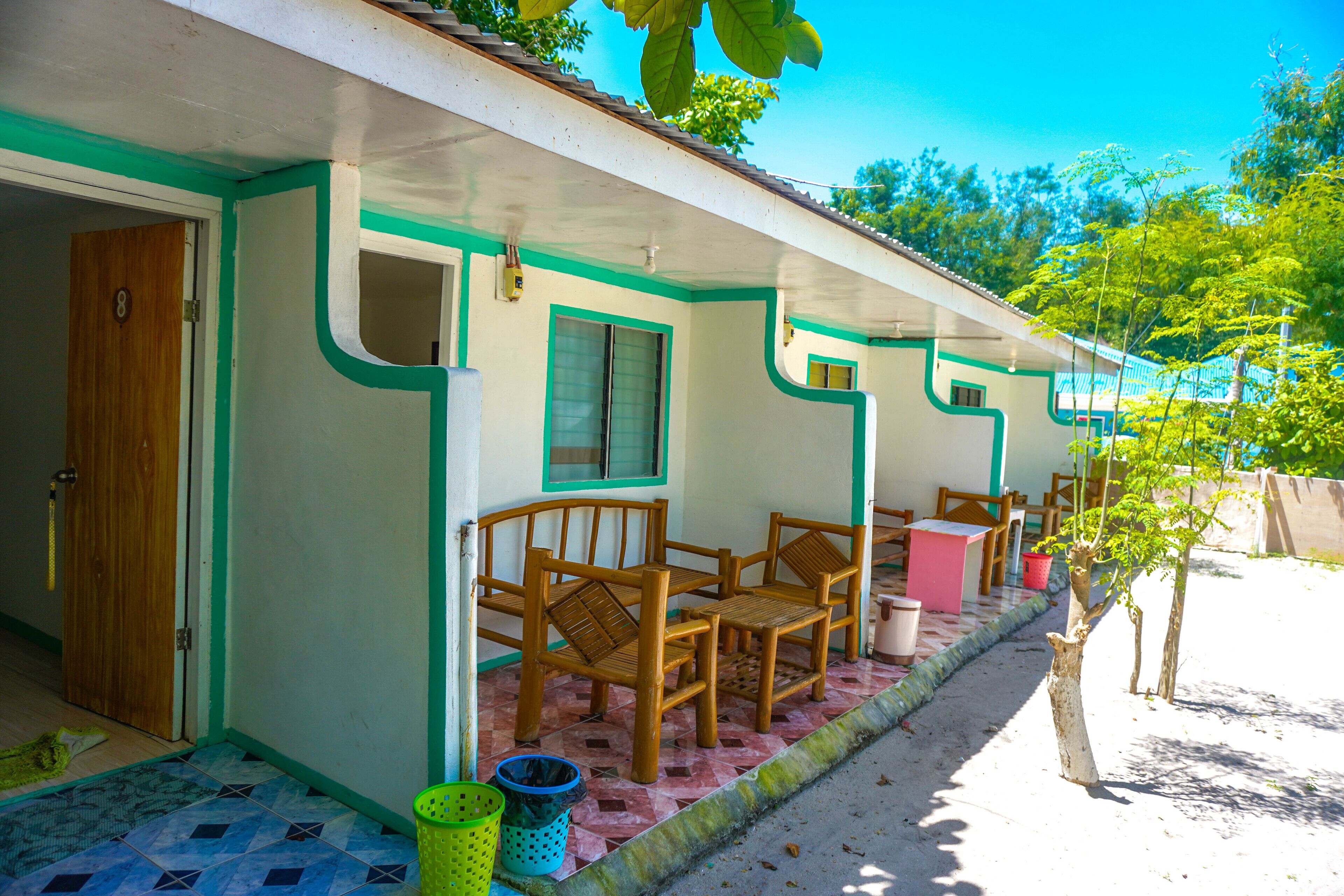 Mabuhay Thresher Dive Resort by Cocotel