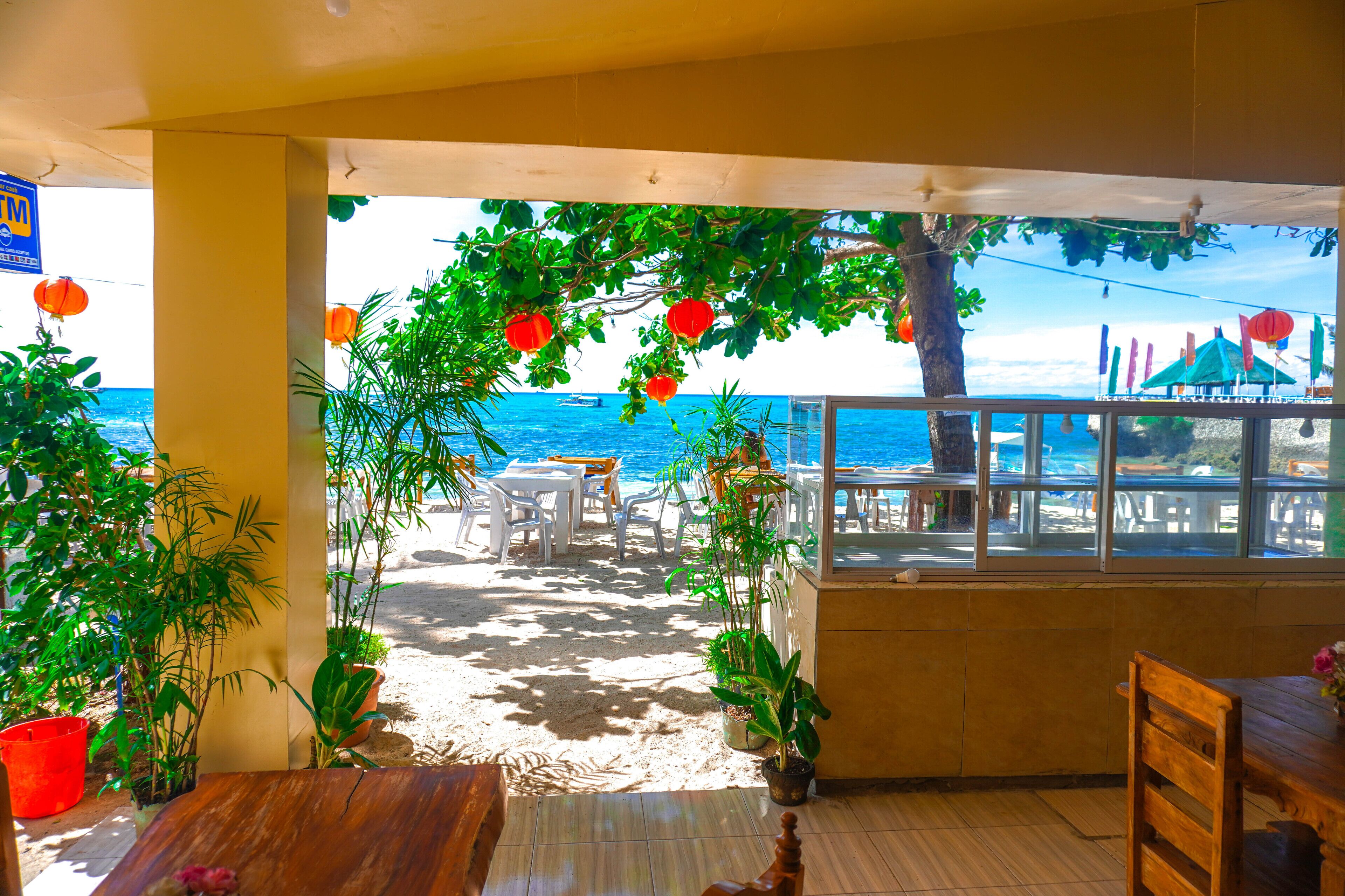 Mabuhay Thresher Dive Resort by Cocotel