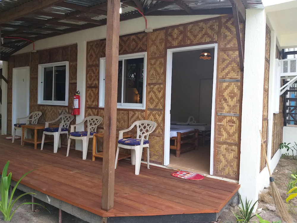 The Sharks Tail Dive Resort