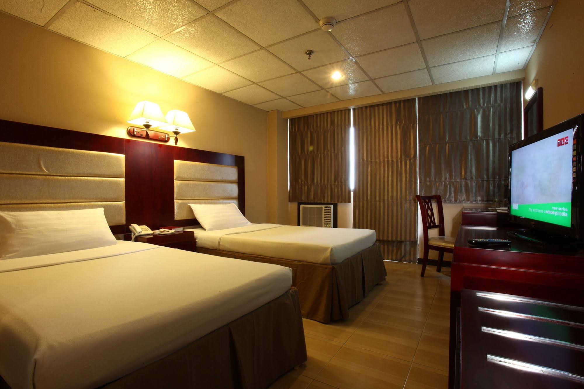 Star Plaza Hotel