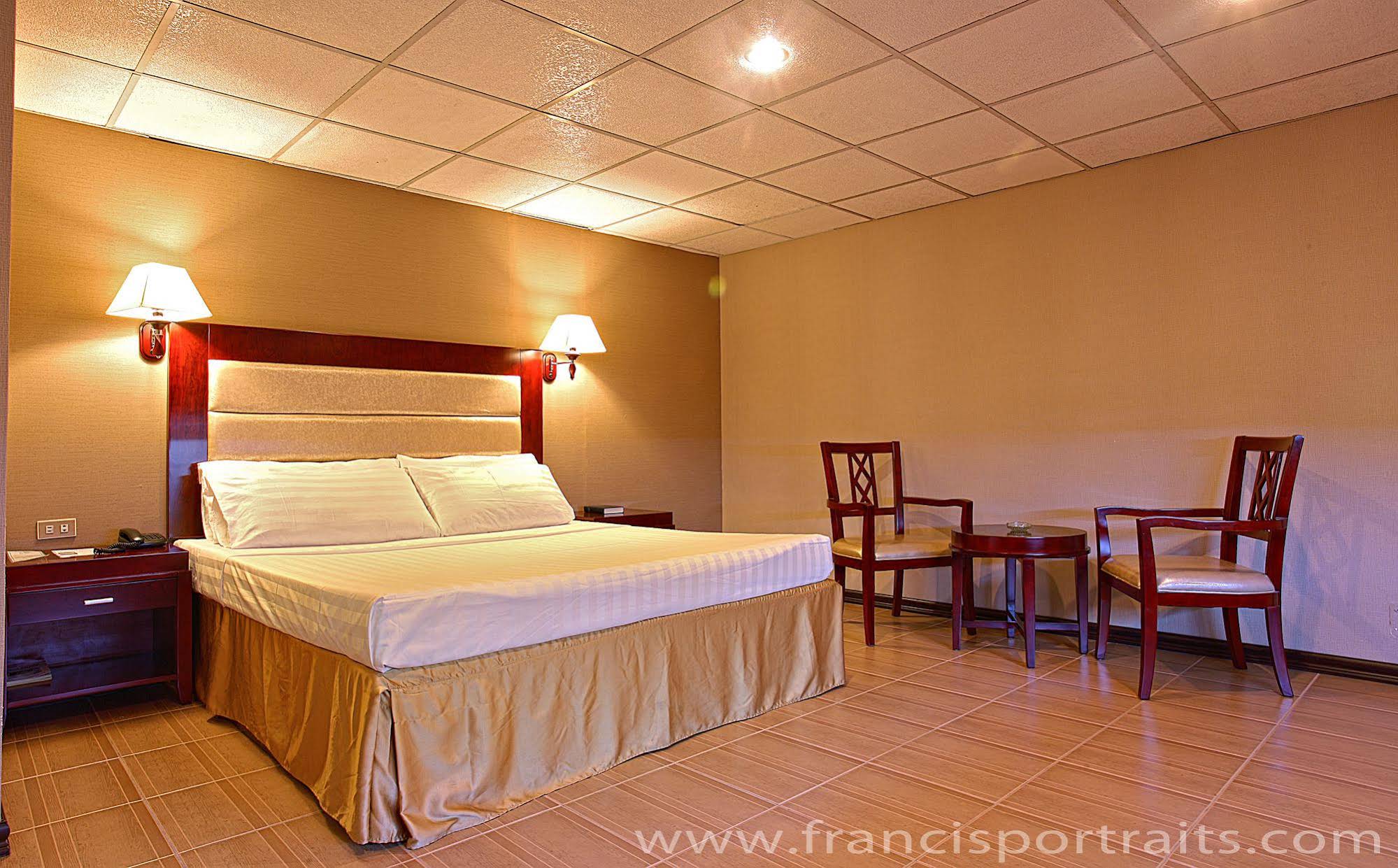 Star Plaza Hotel