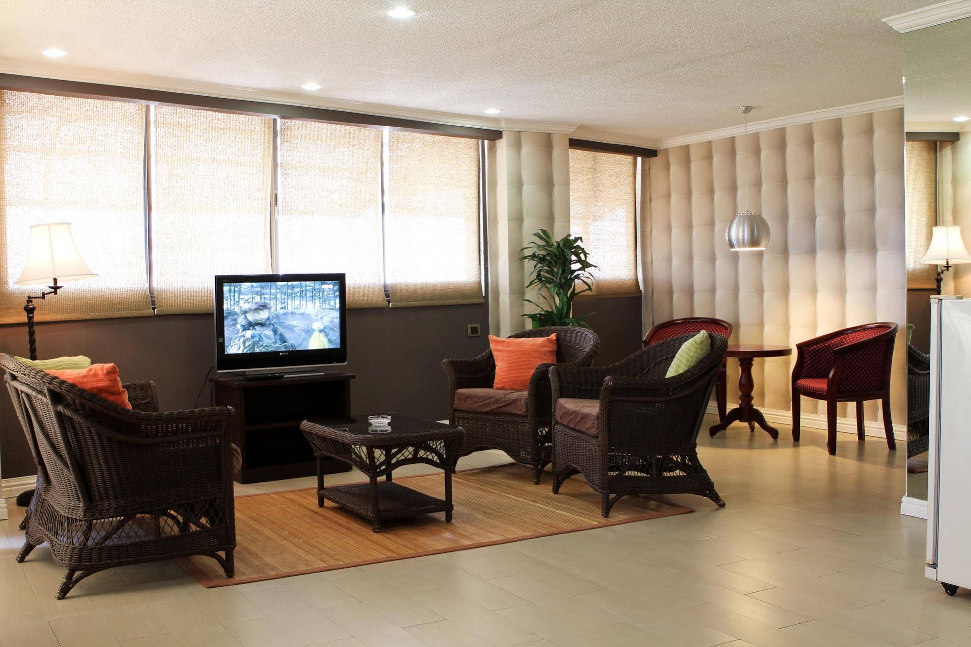Star Plaza Hotel