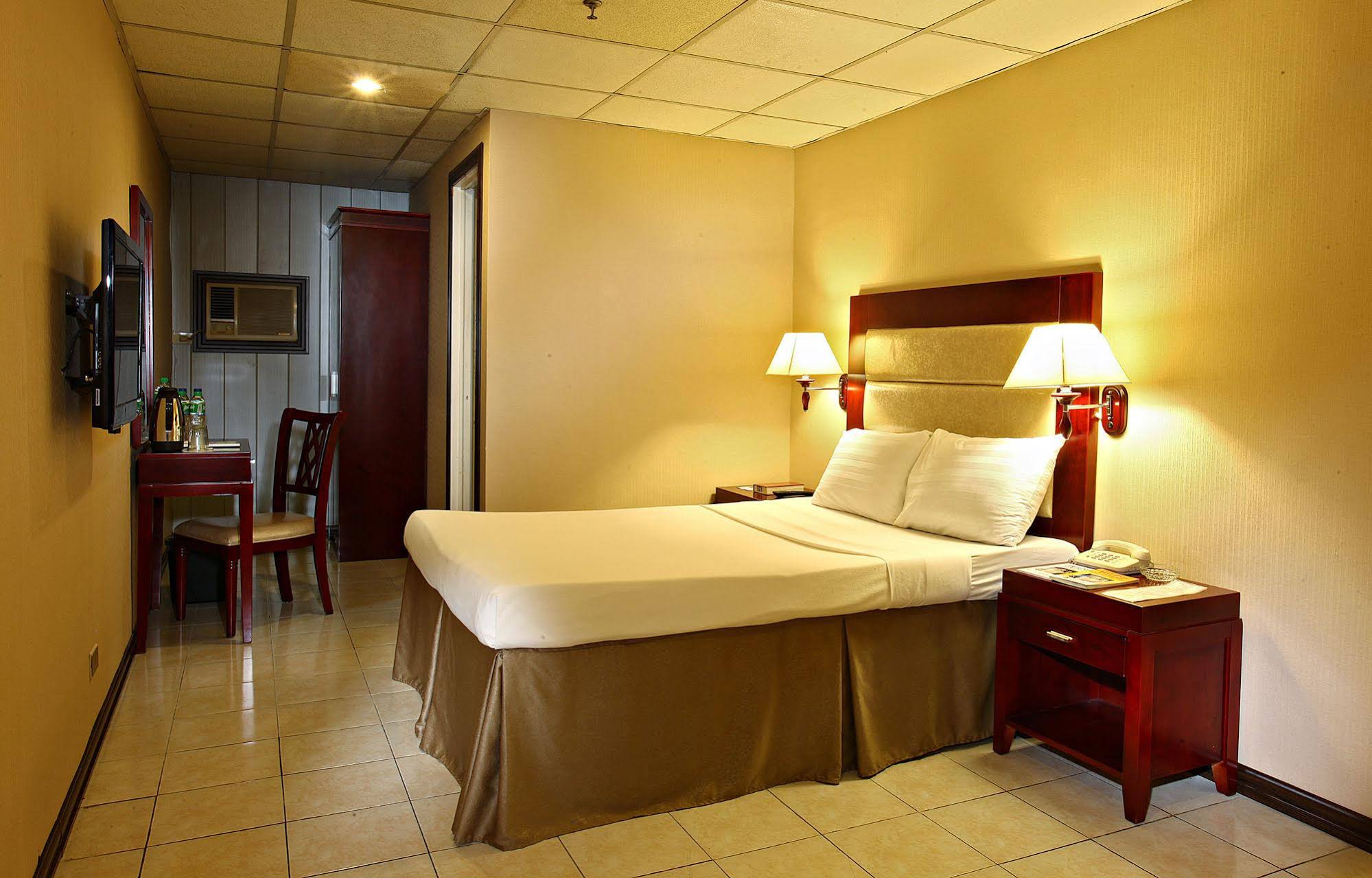 Star Plaza Hotel