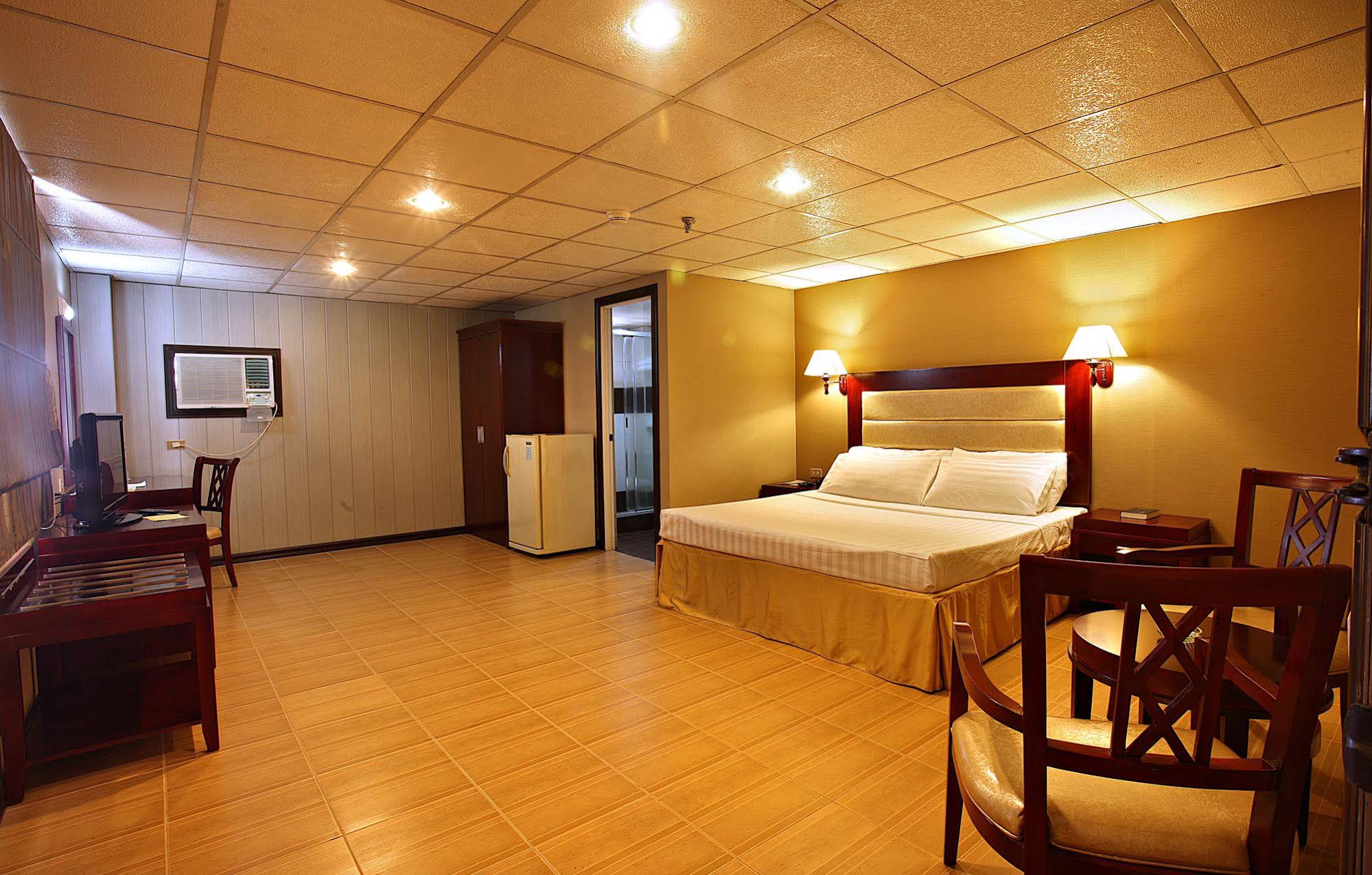 Star Plaza Hotel