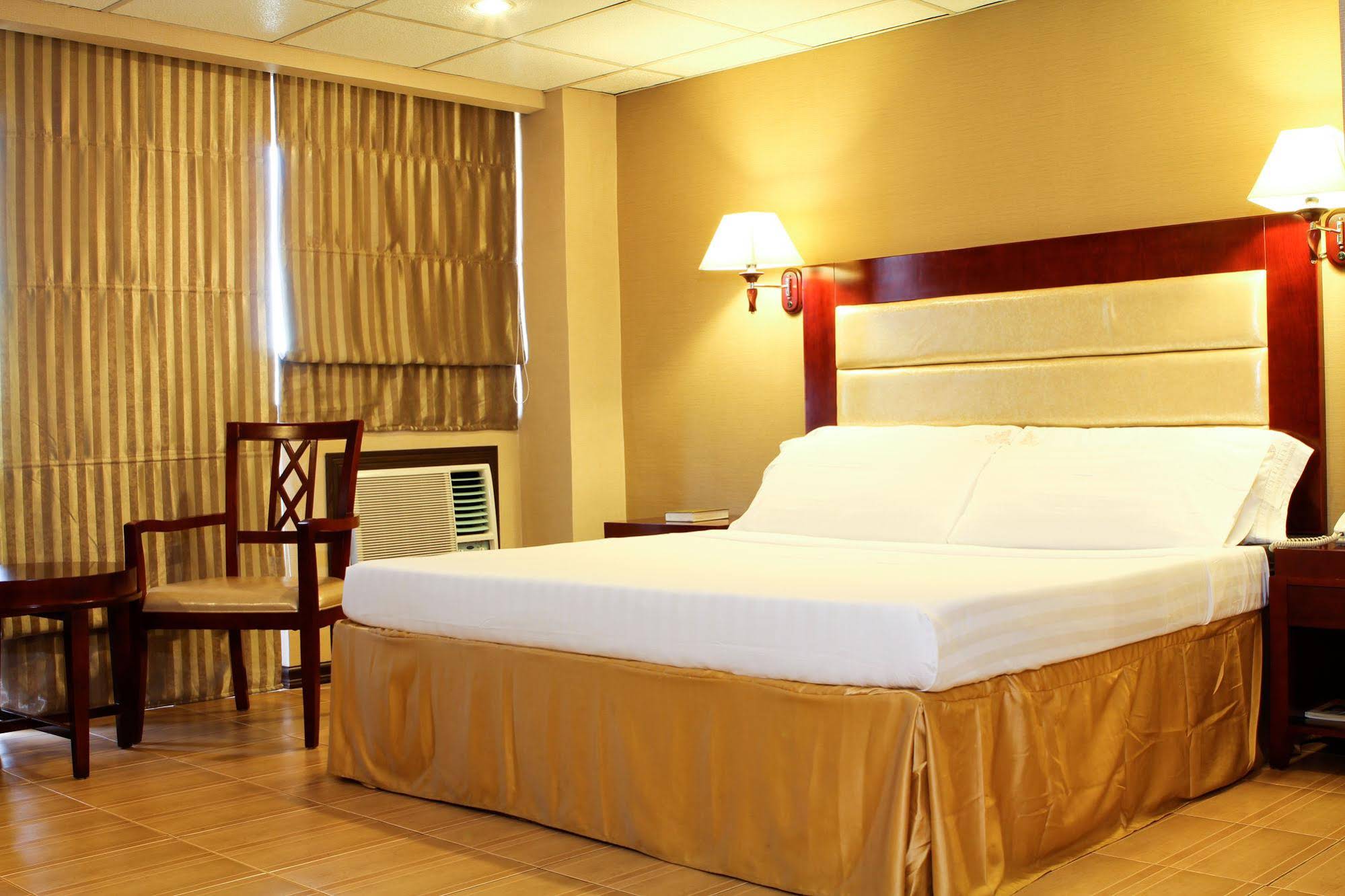 Star Plaza Hotel