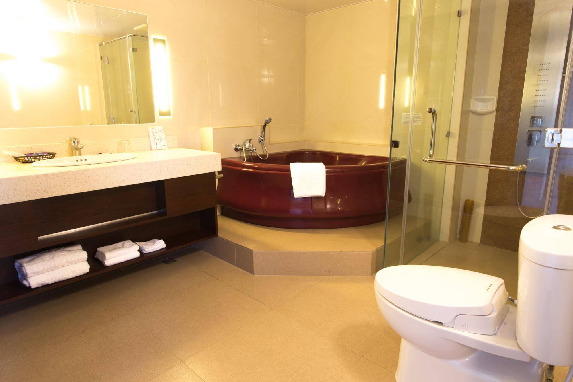 Star Plaza Hotel