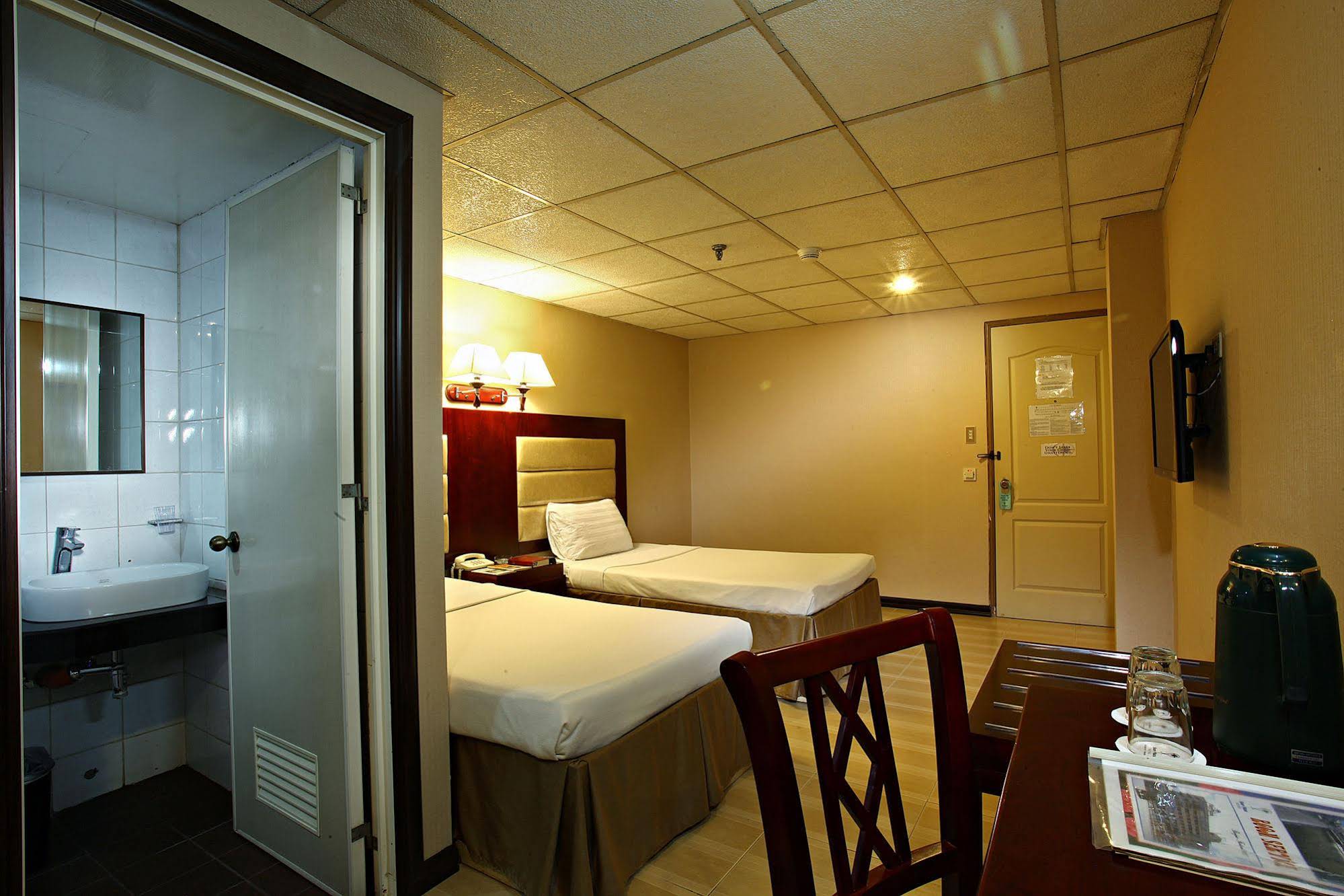 Star Plaza Hotel