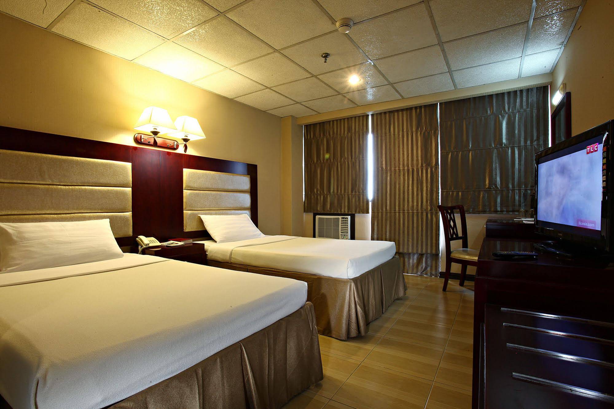 Star Plaza Hotel