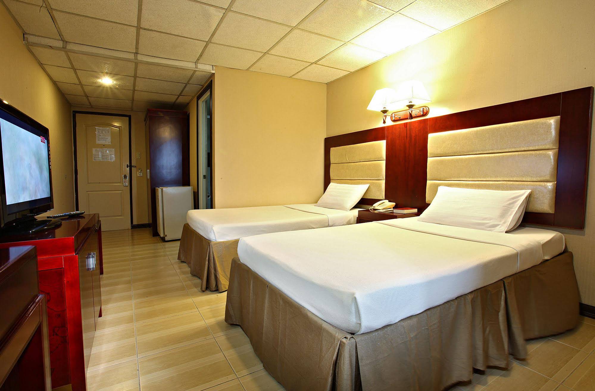 Star Plaza Hotel