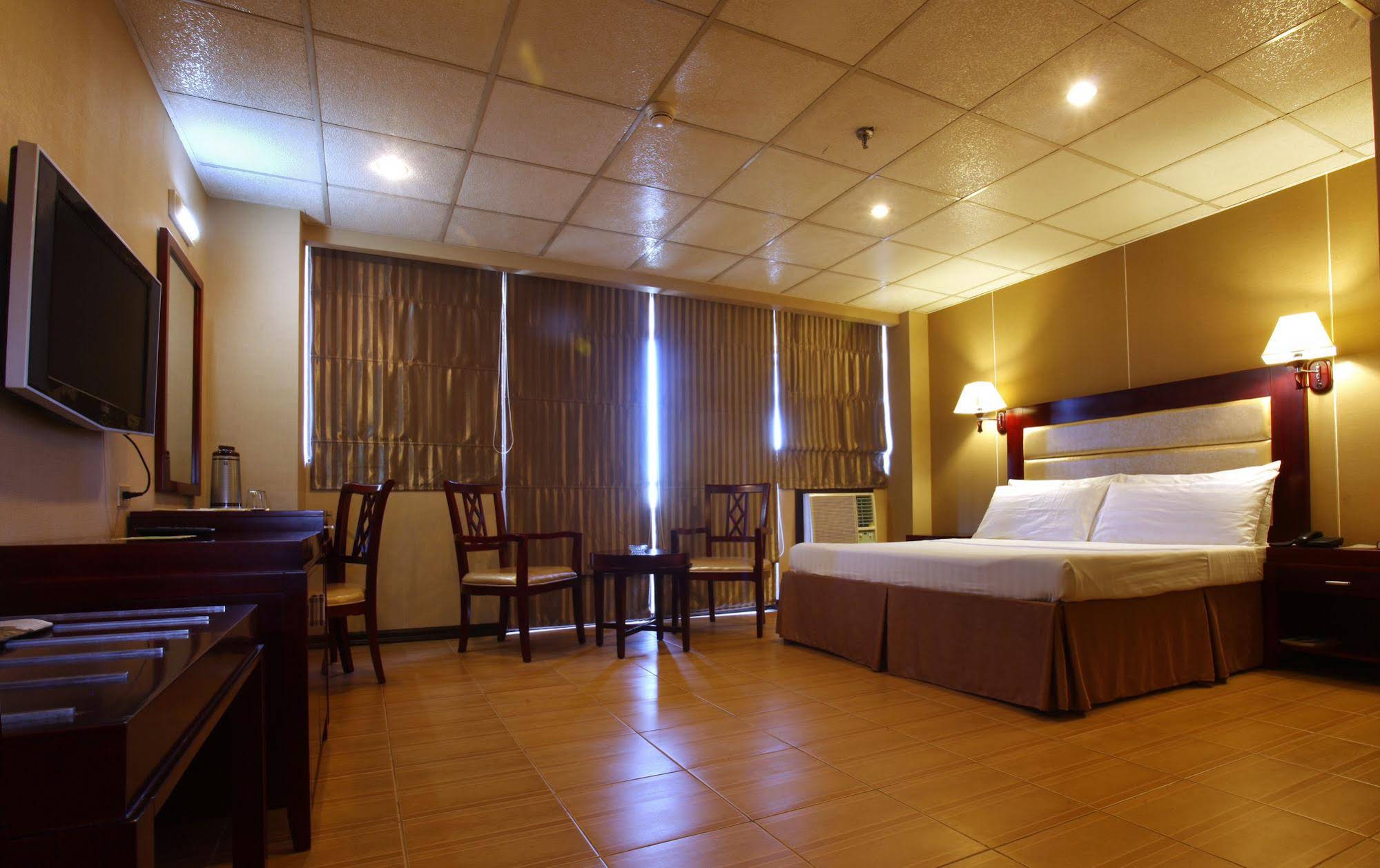 Star Plaza Hotel