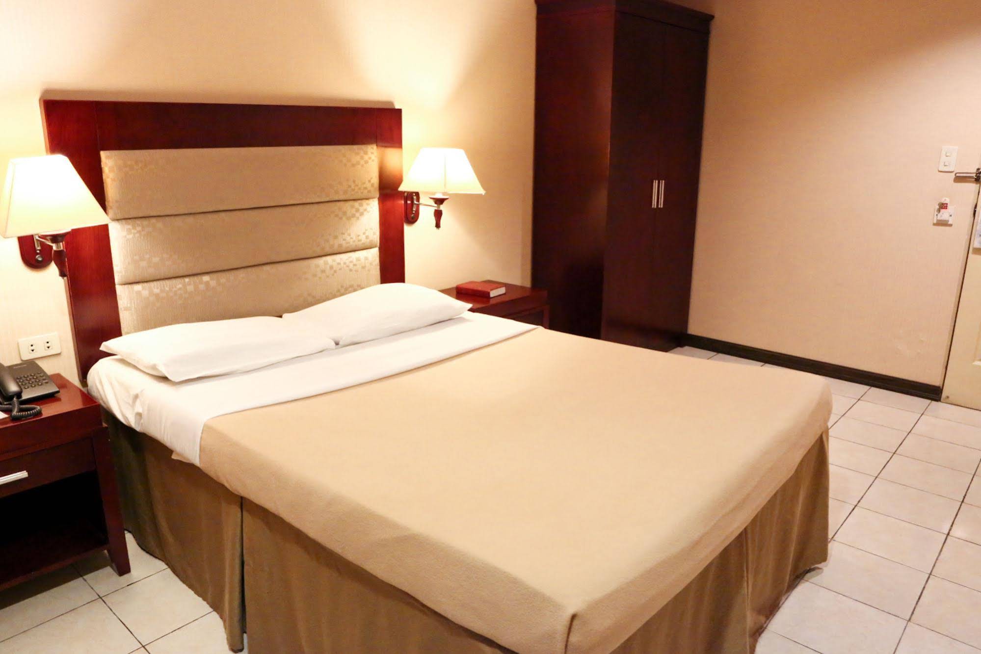 Star Plaza Hotel