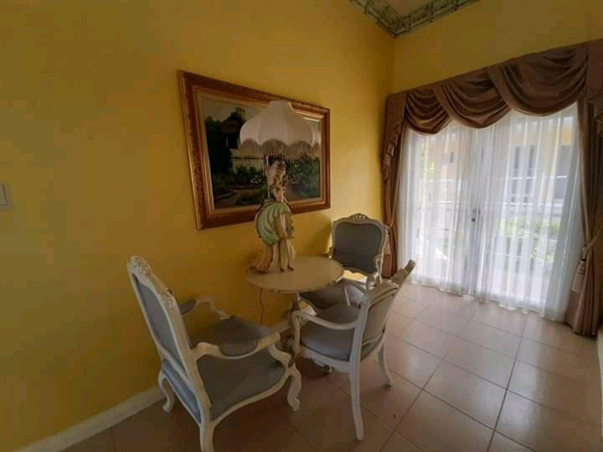 Canoy's Mansion Apartelle