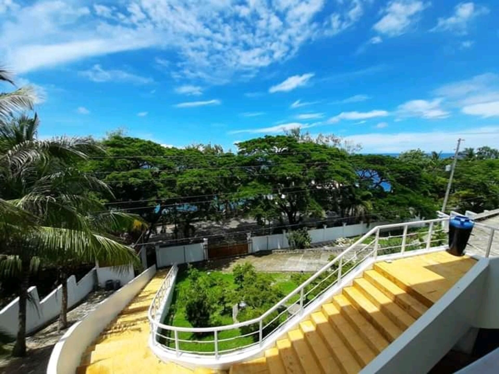 Canoy's Mansion Apartelle